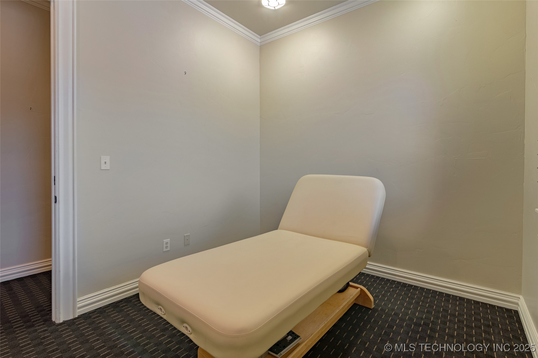 6304 E 102nd Street Property Photo 20