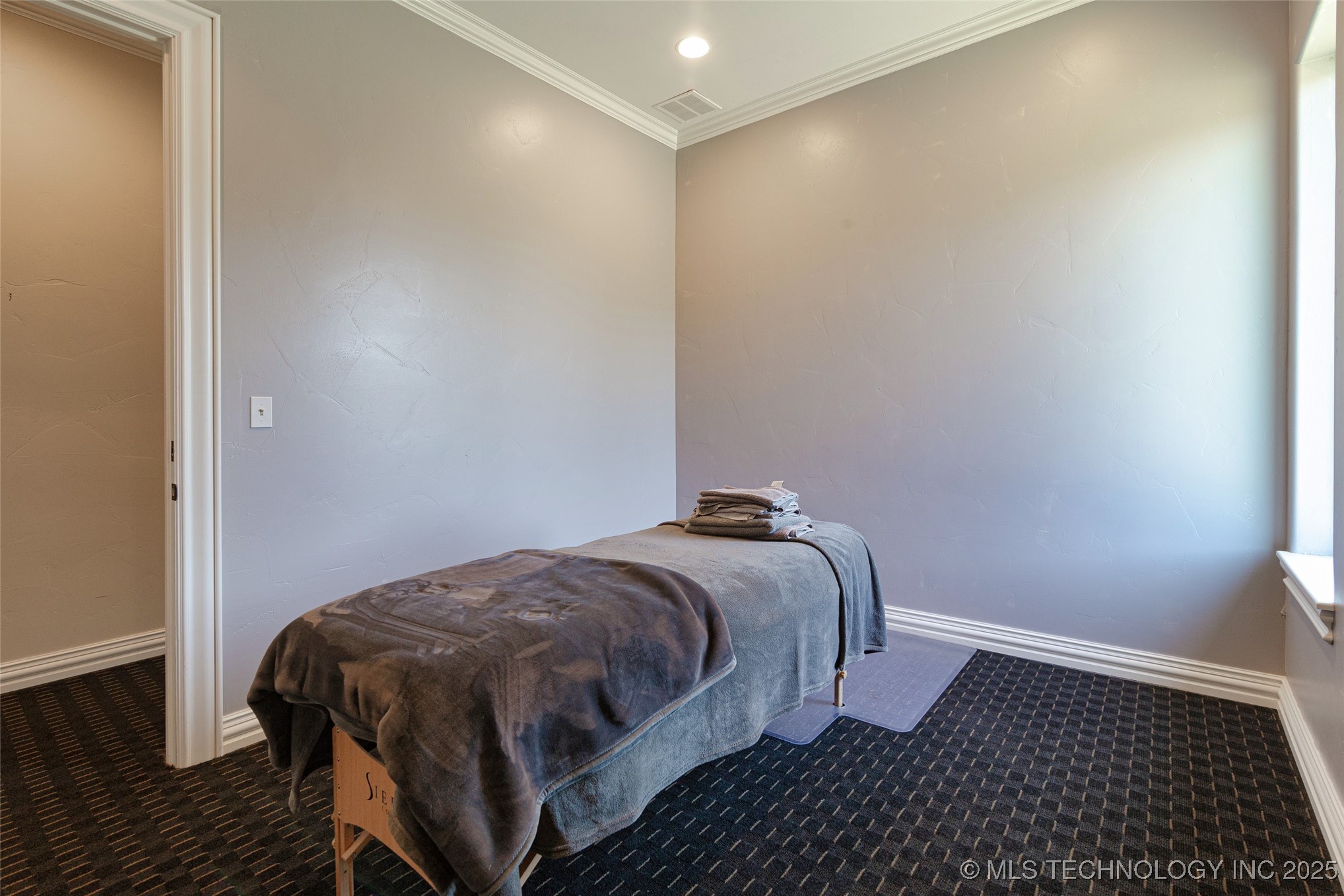 6304 E 102nd Street Property Photo 22