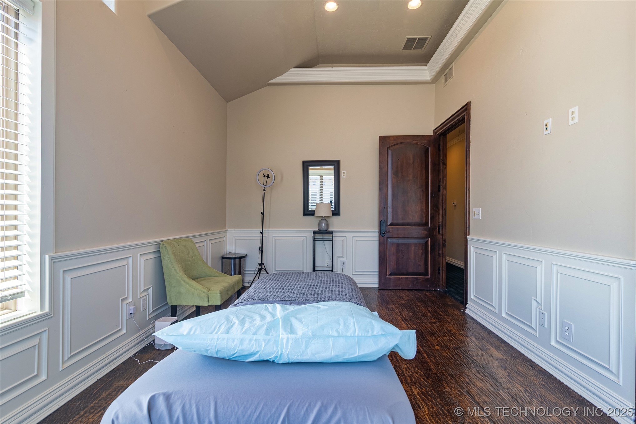 6304 E 102nd Street Property Photo 23