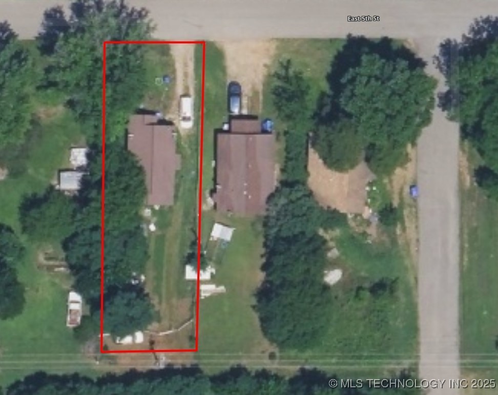 516 E 5th Street Property Photo 13