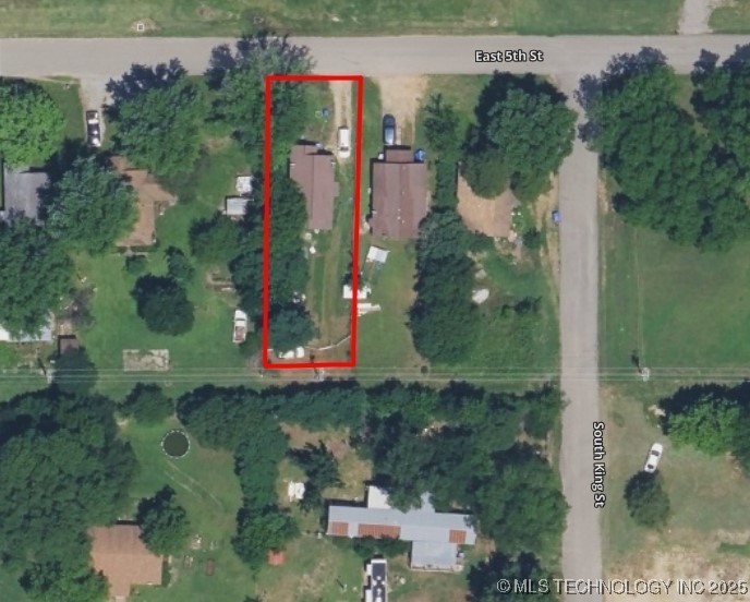 516 E 5th Street Property Photo 15