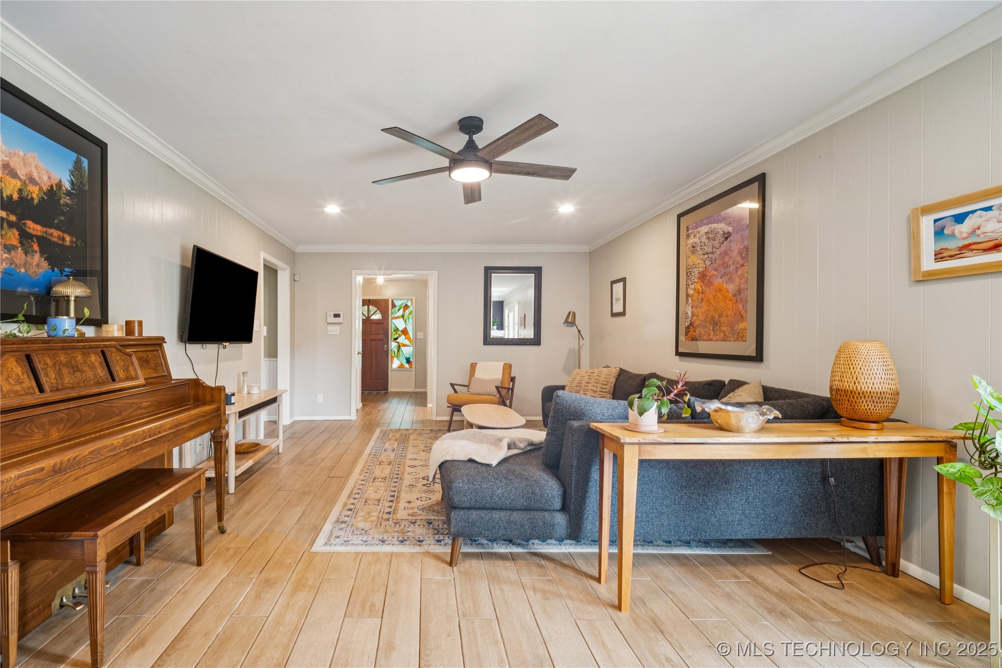 6016 S Irvington Avenue Property Photo 6