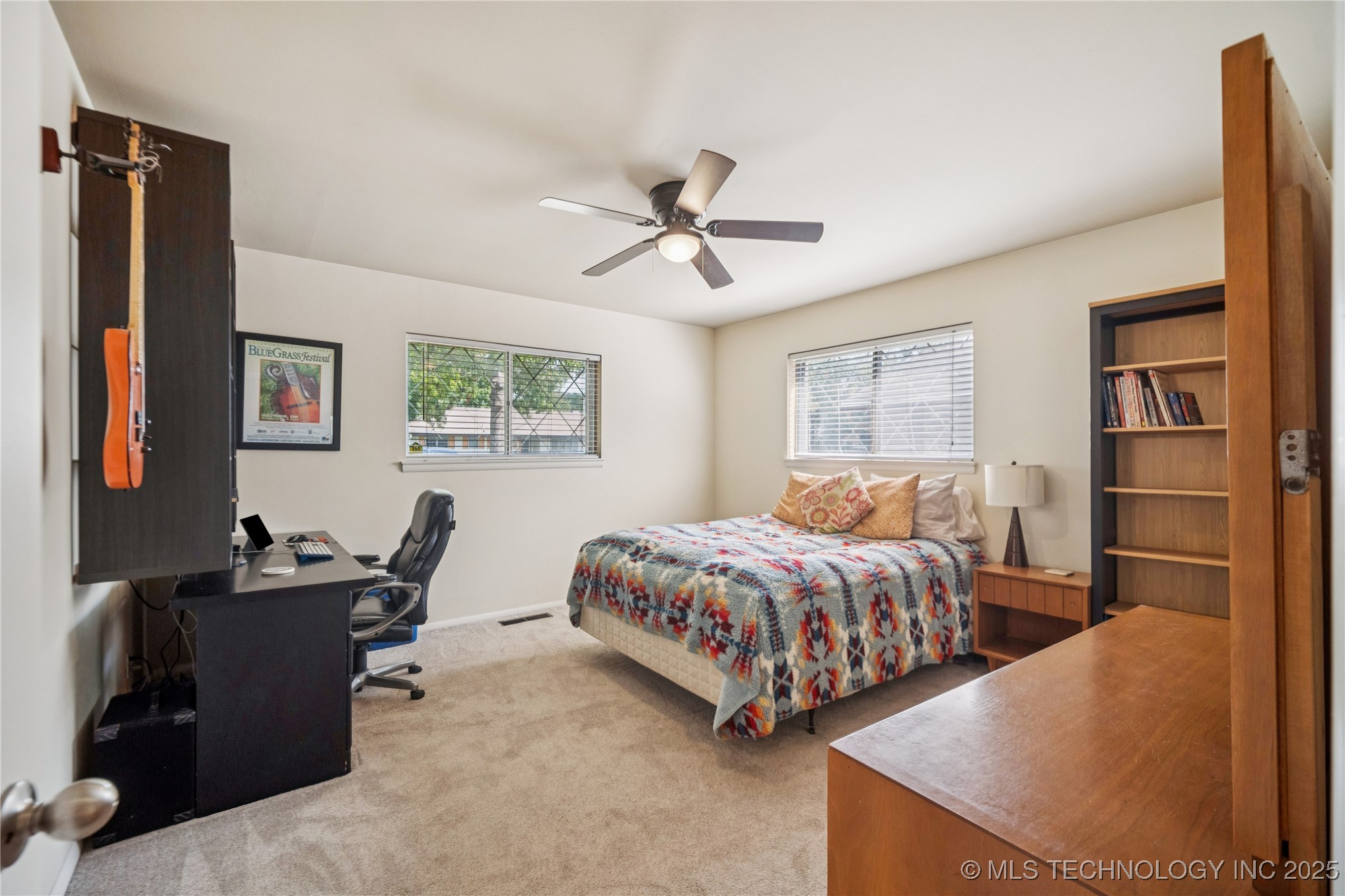 6016 S Irvington Avenue Property Photo 15