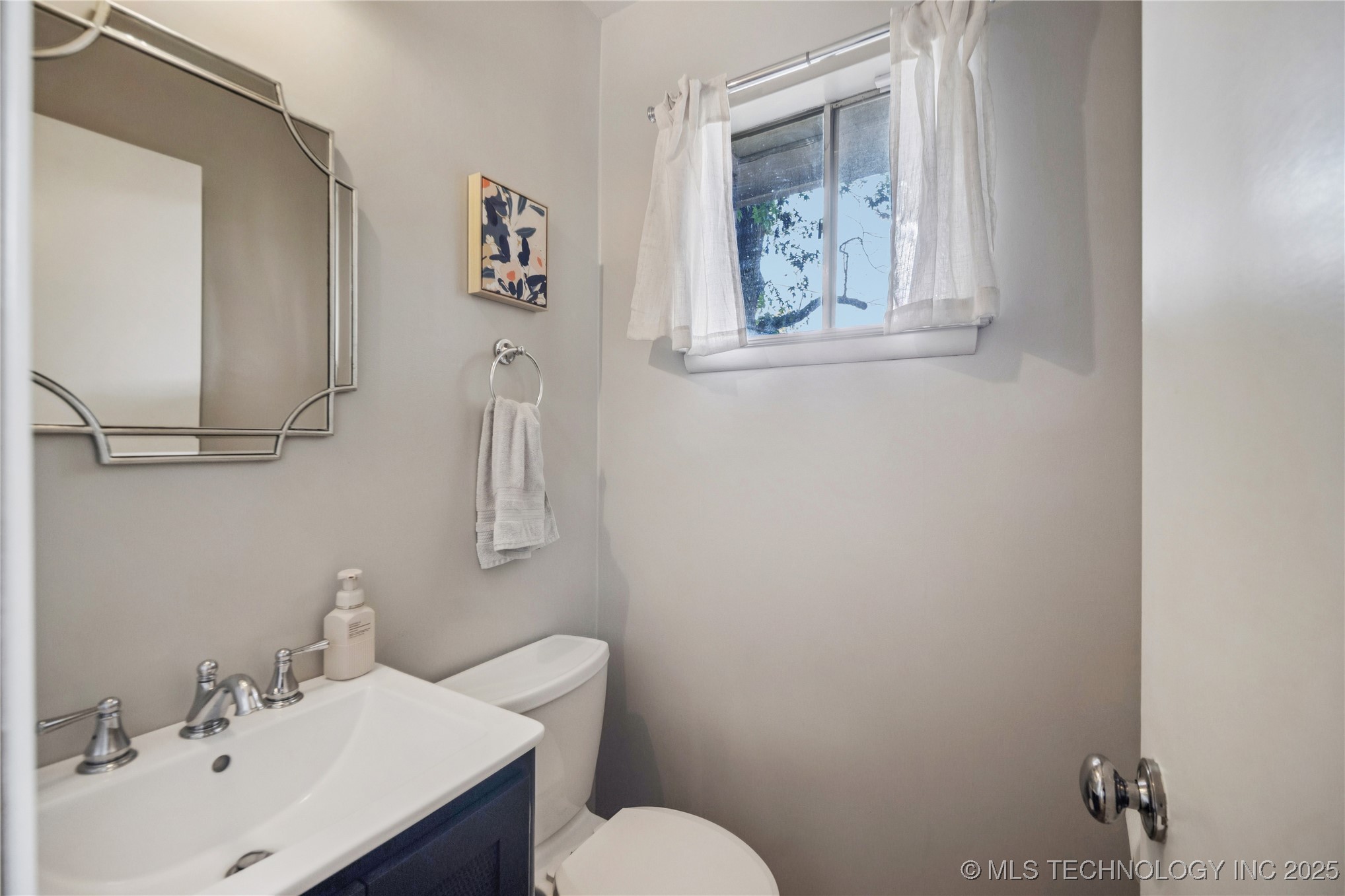 6016 S Irvington Avenue Property Photo 26