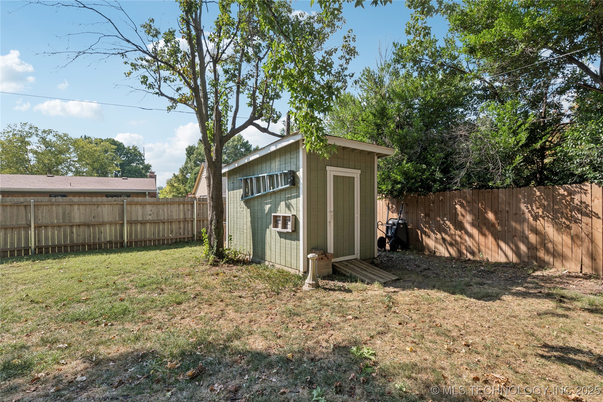 6016 S Irvington Avenue Property Photo 32