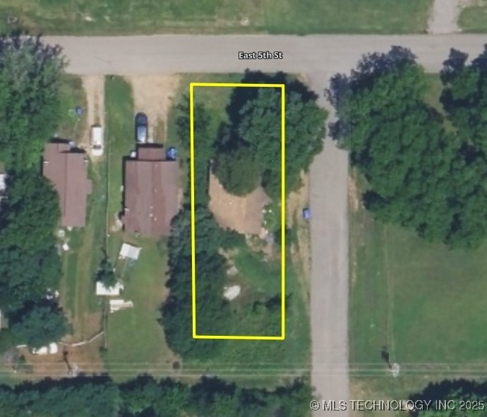 520 E 5th Street Property Photo 6