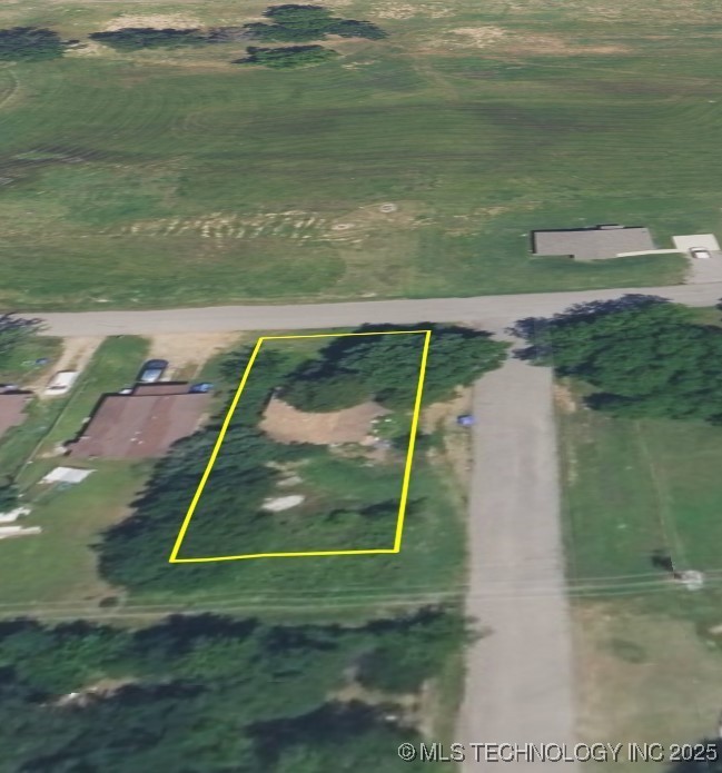 520 E 5th Street Property Photo 8