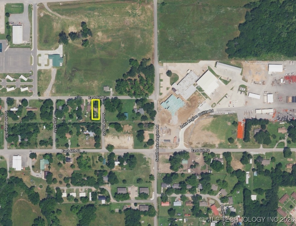 520 E 5th Street Property Photo 9