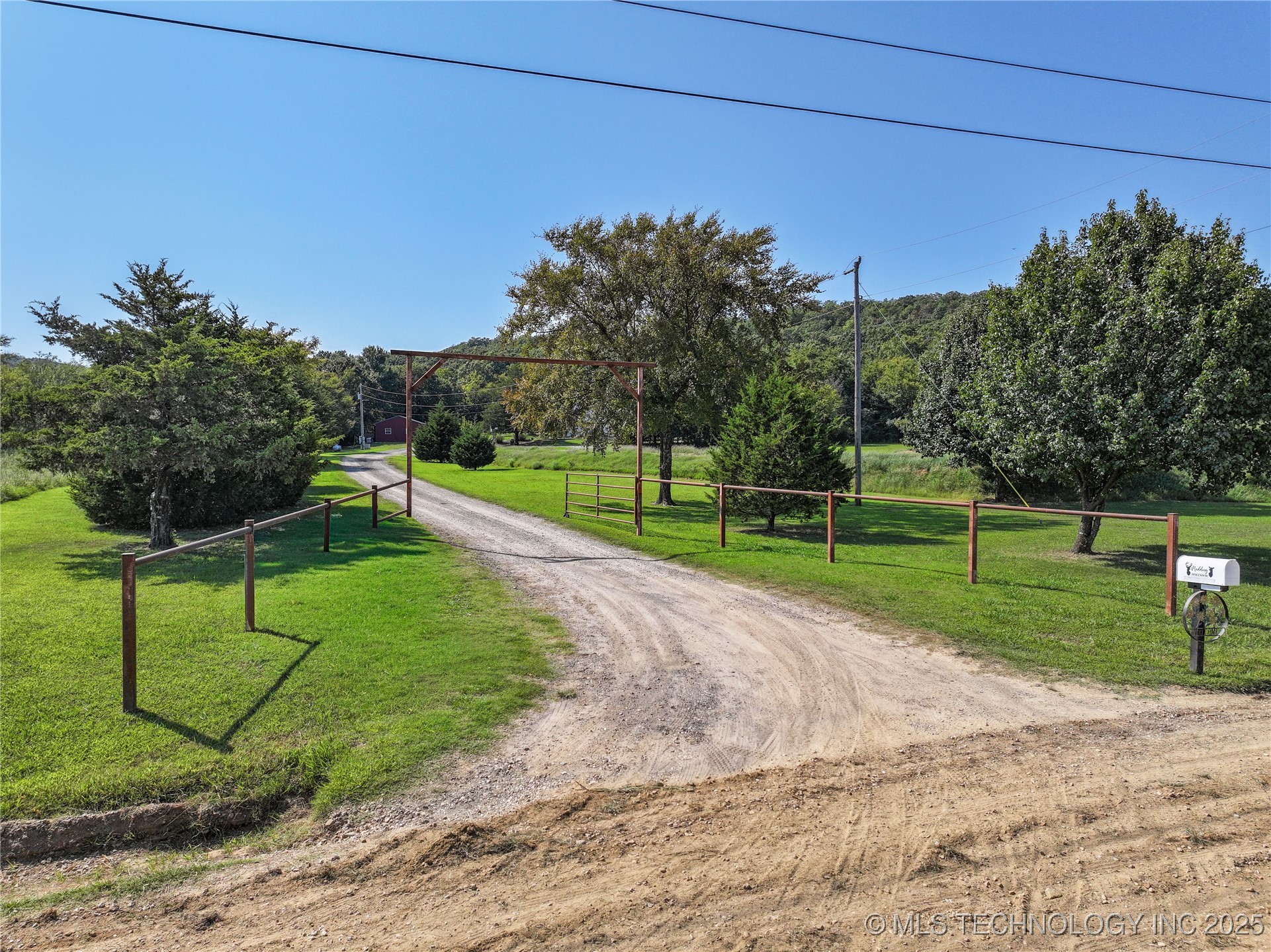 111736 S 4240 Road Property Photo 6