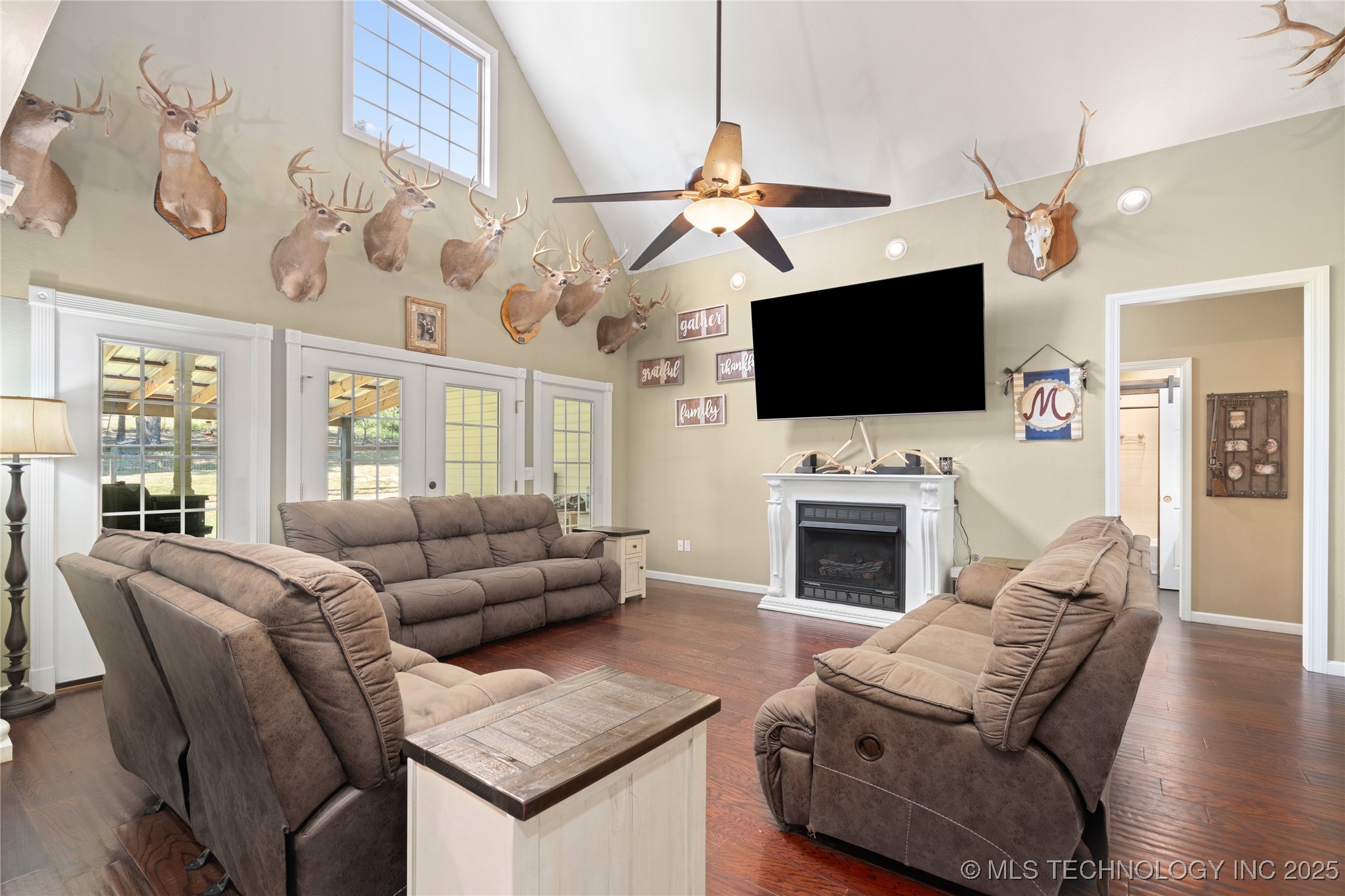 111736 S 4240 Road Property Photo 17
