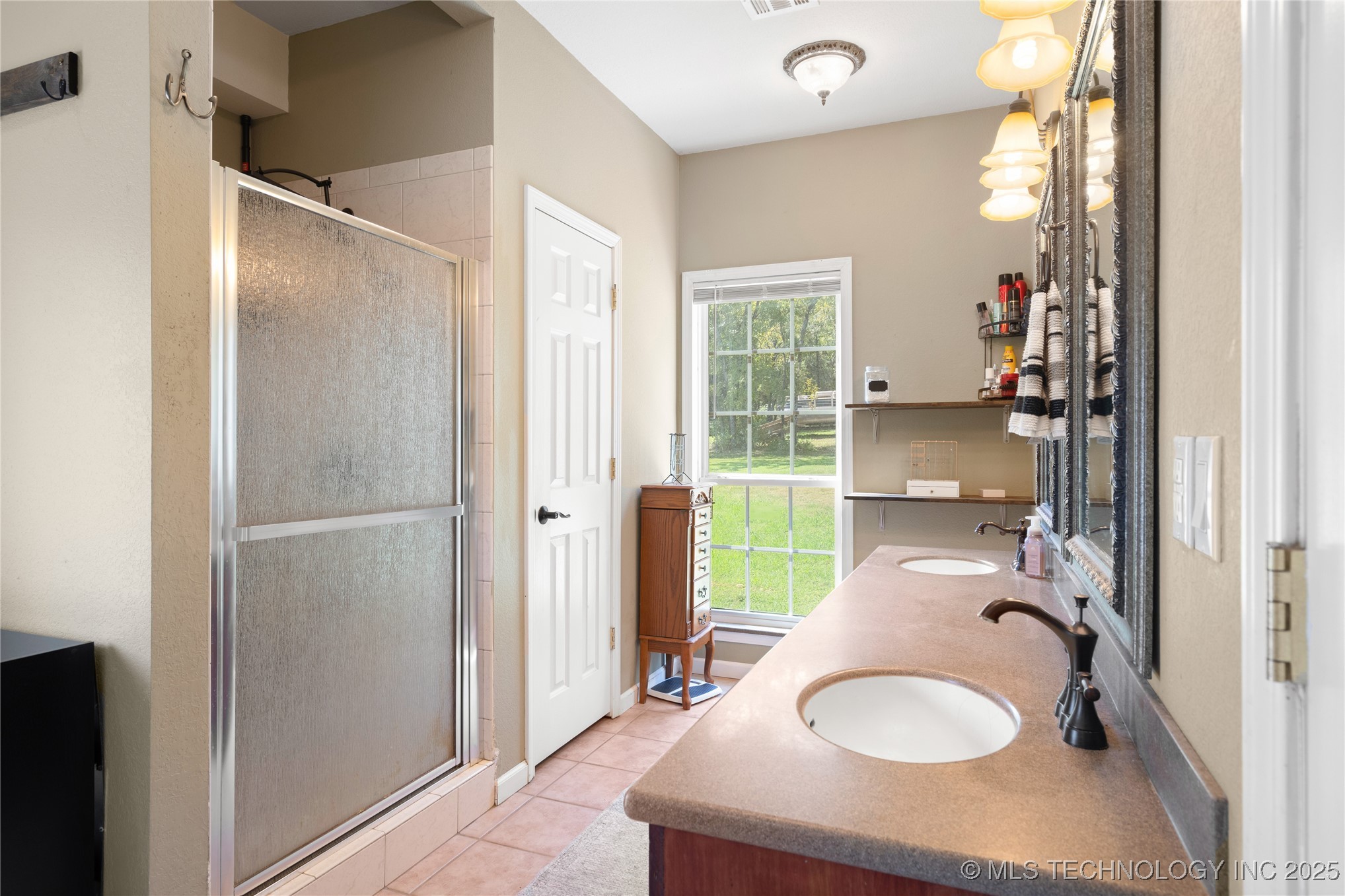 111736 S 4240 Road Property Photo 33