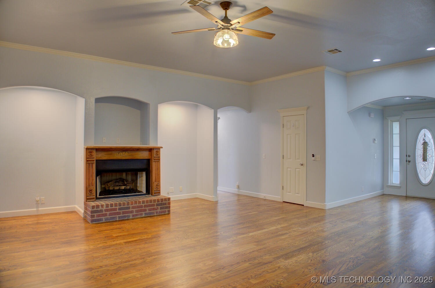 14025 S 261st East Avenue Property Photo 5