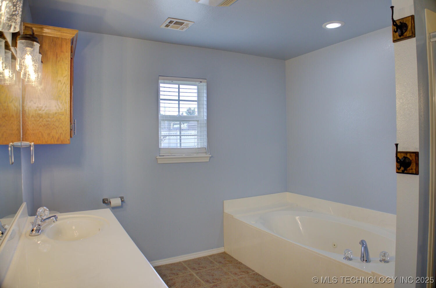 14025 S 261st East Avenue Property Photo 31