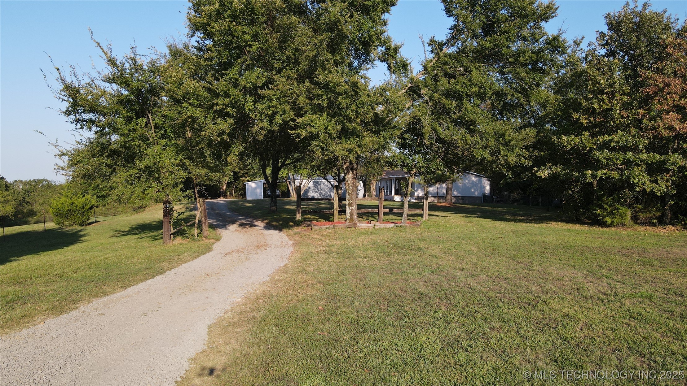 23760 210th Avenue Property Photo 5