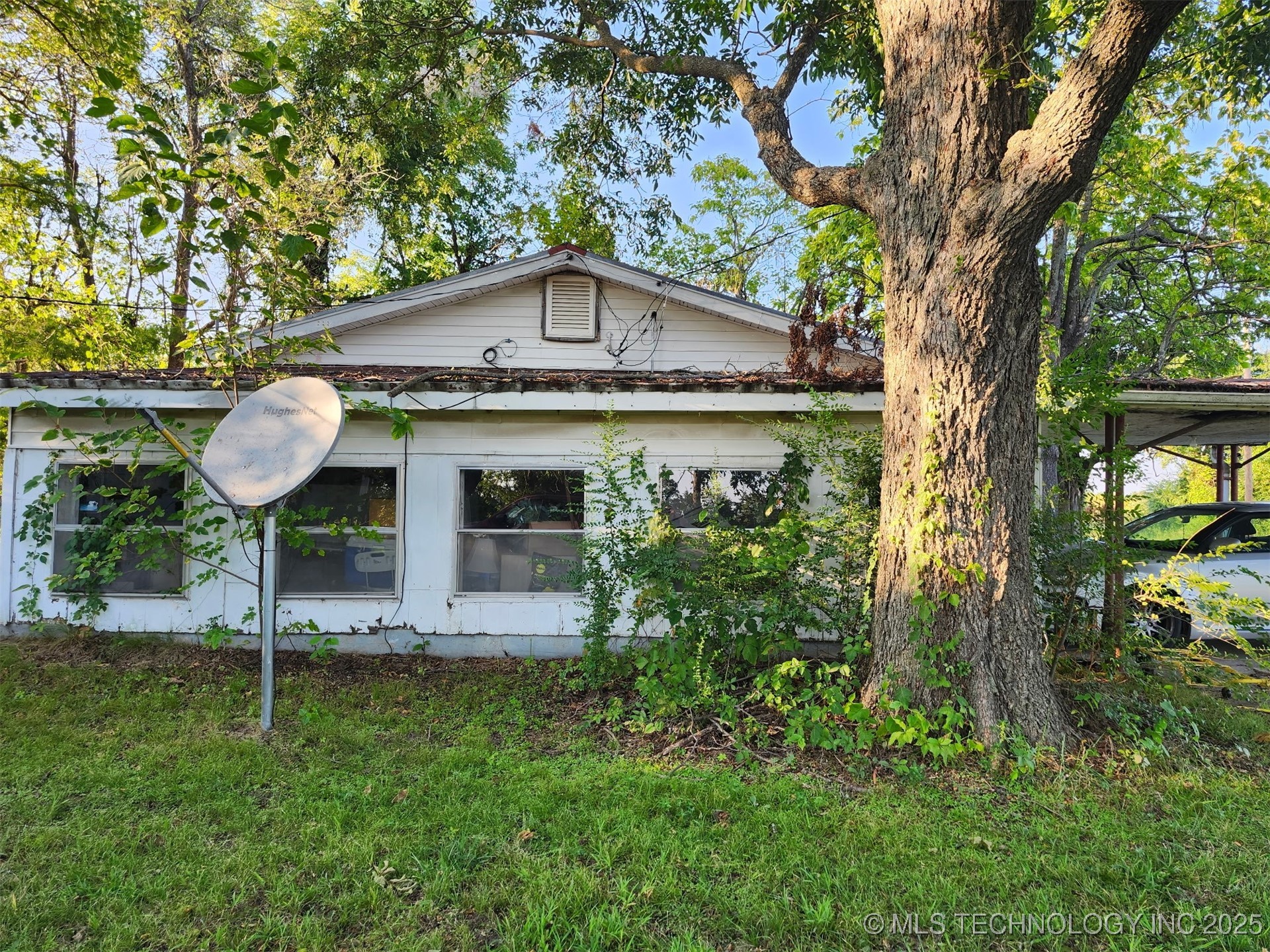 28945 S Highway 2 Street Property Photo 2