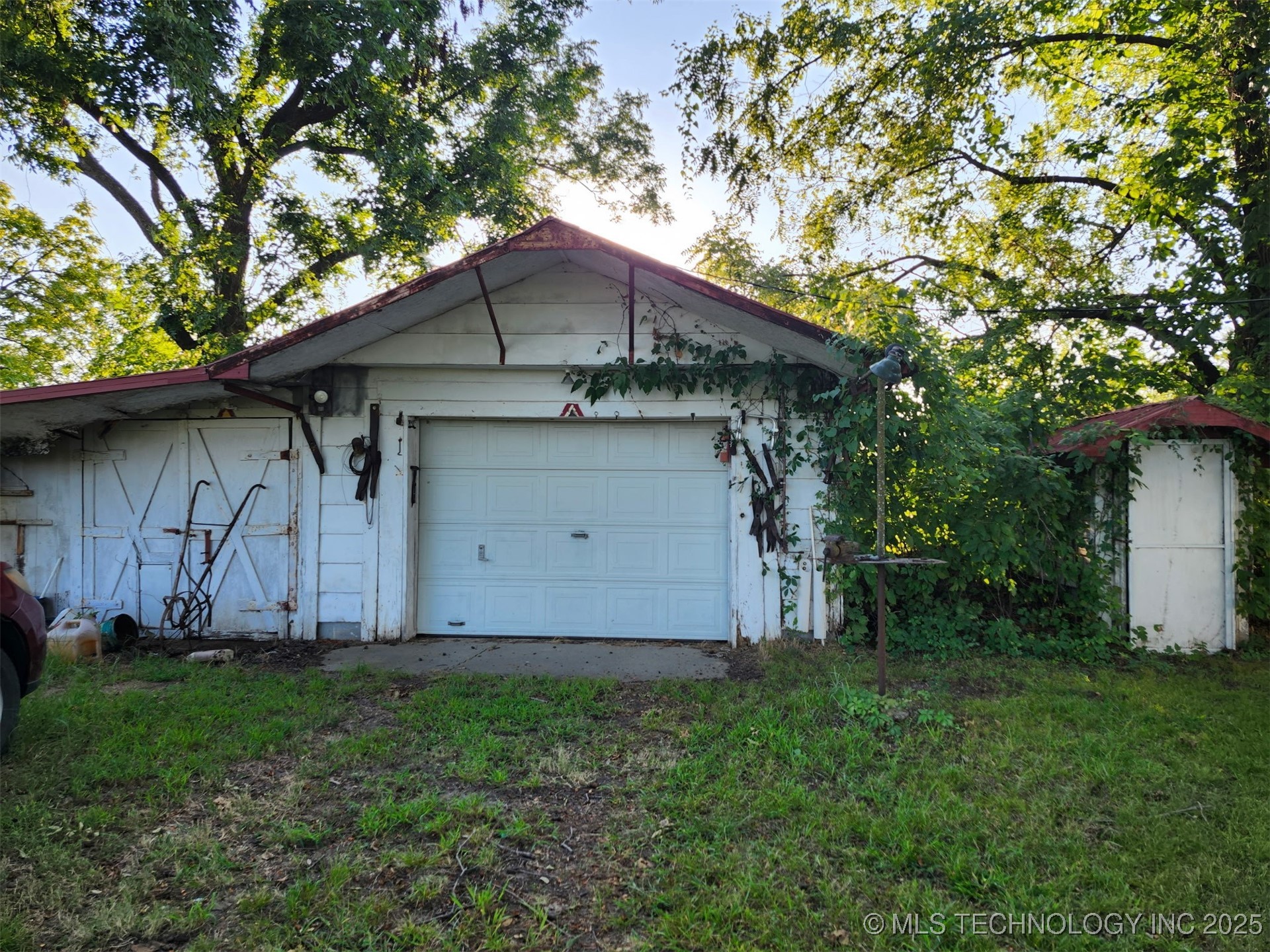 28945 S Highway 2 Street Property Photo 4