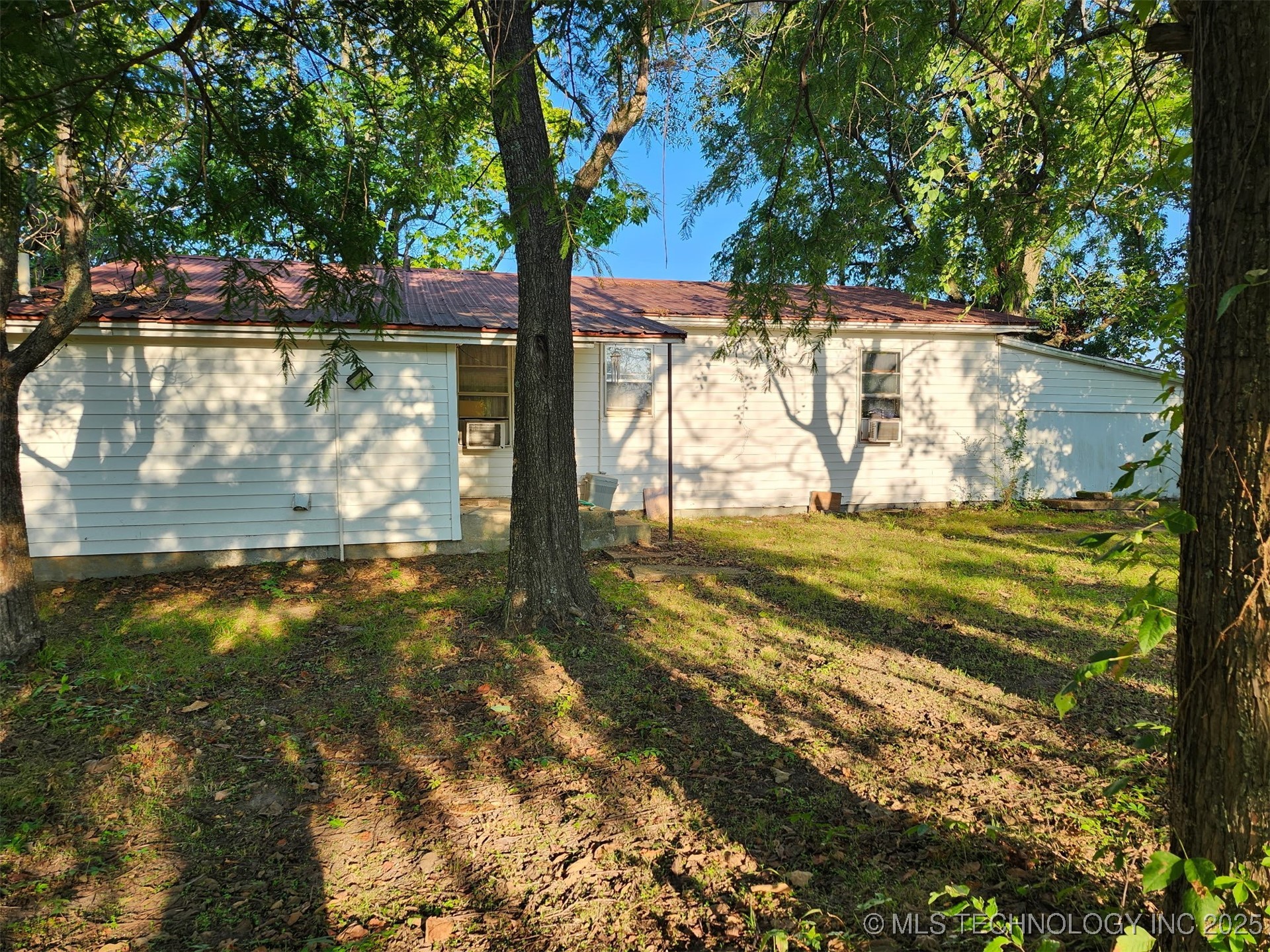 28945 S Highway 2 Street Property Photo 5