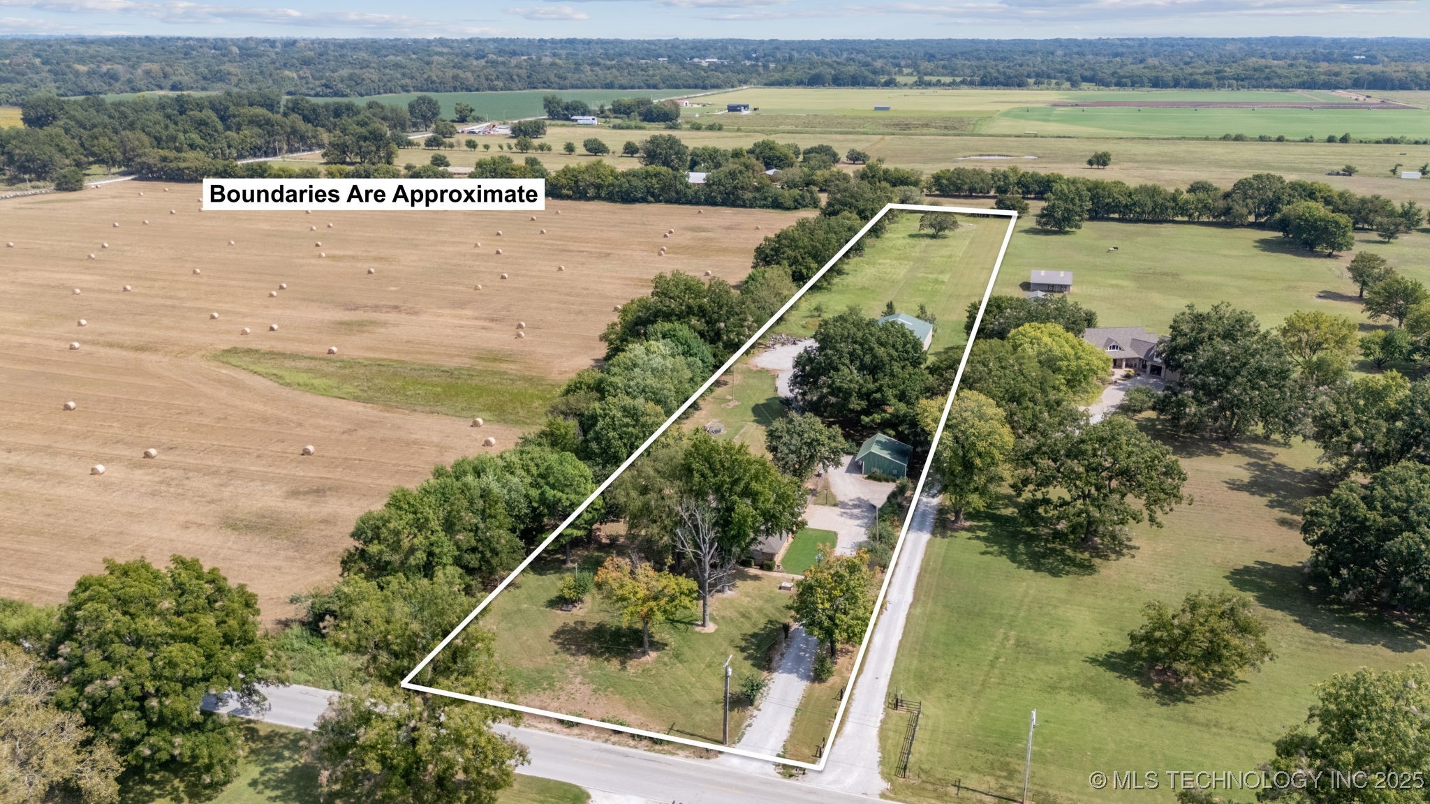 15353 S 193rd East Avenue Property Photo 3