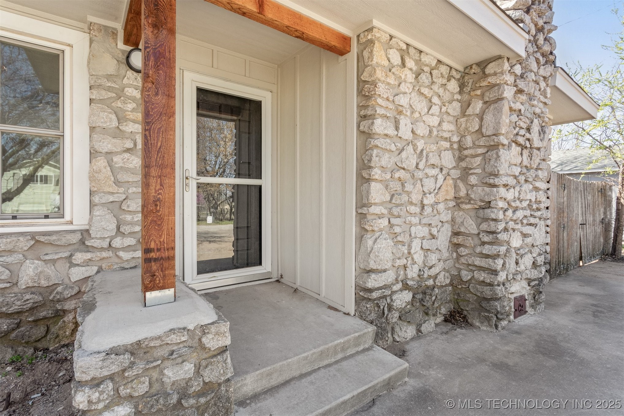 394 E 147th Street S Property Photo 2