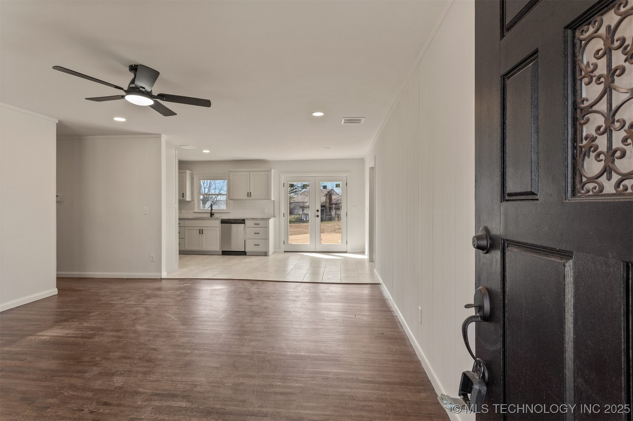 394 E 147th Street S Property Photo 3