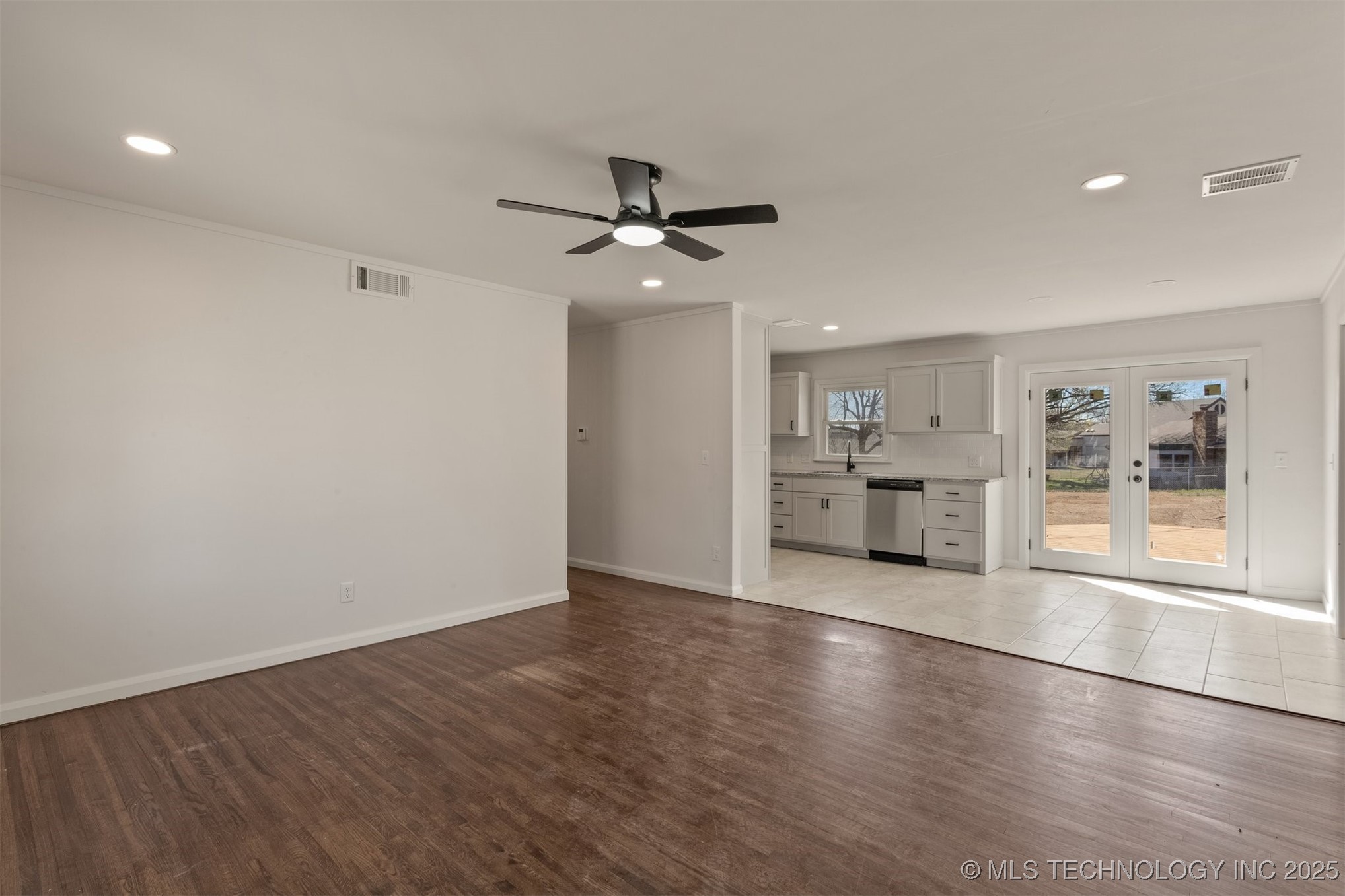 394 E 147th Street S Property Photo 4