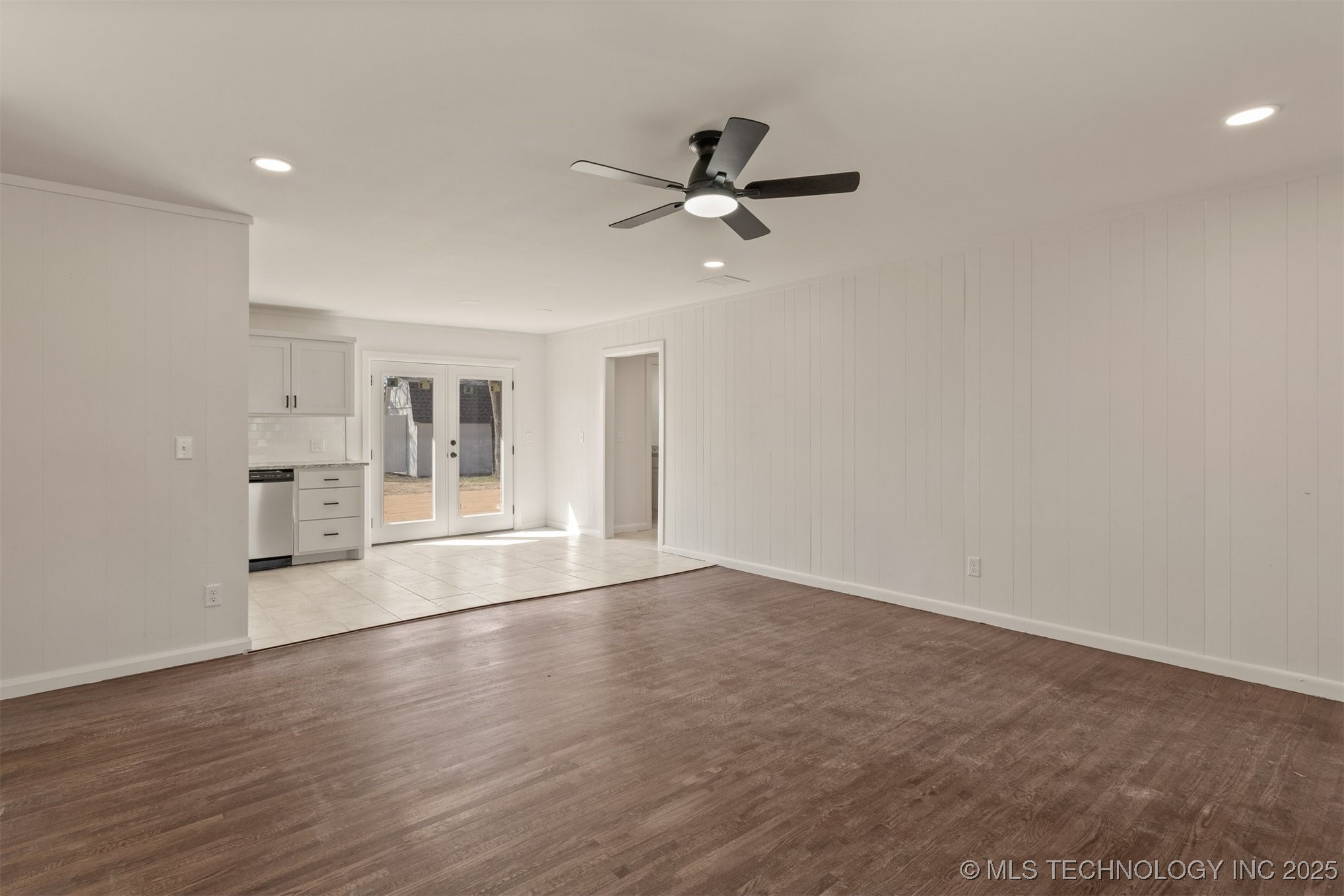 394 E 147th Street S Property Photo 5