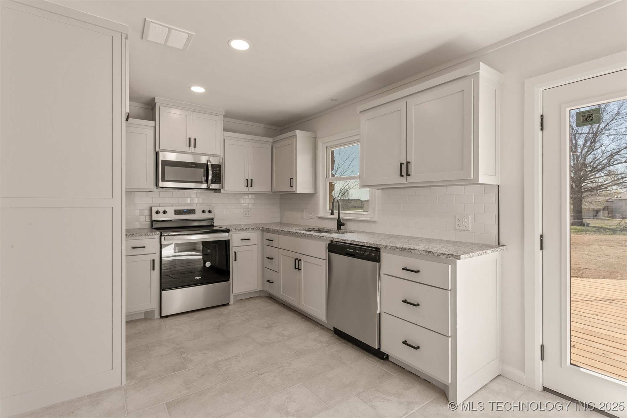 394 E 147th Street S Property Photo 11