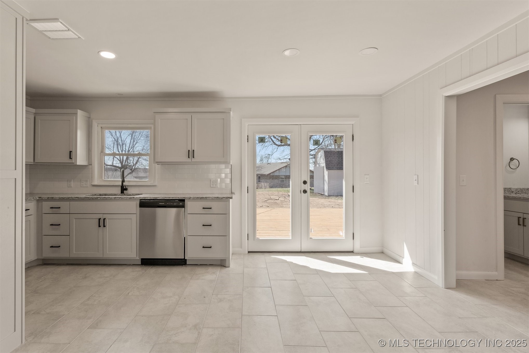 394 E 147th Street S Property Photo 13