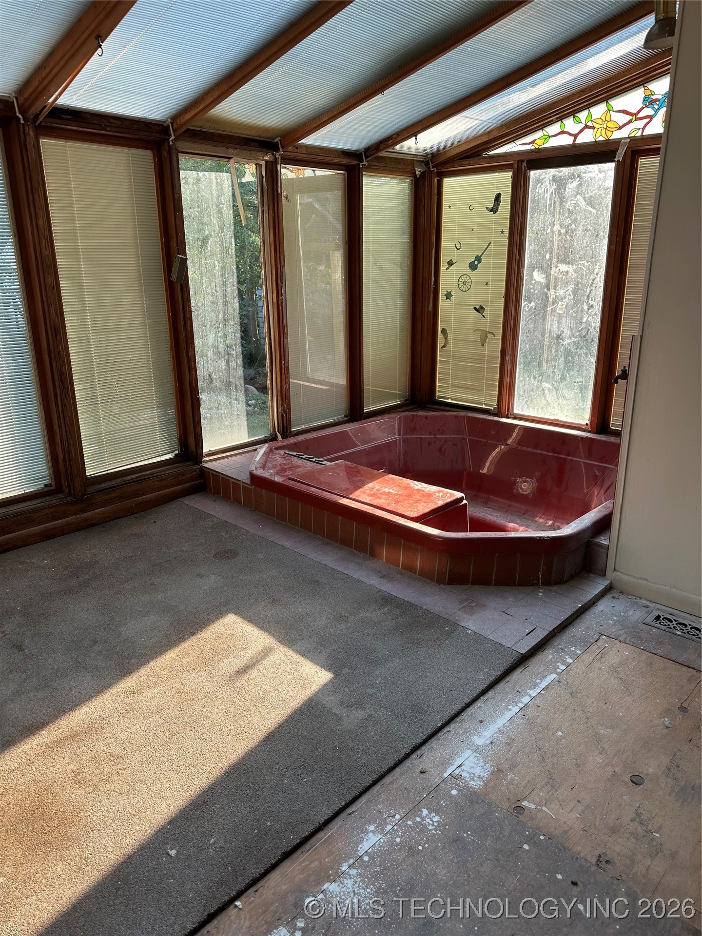 706 S Poplar Street Property Photo 11