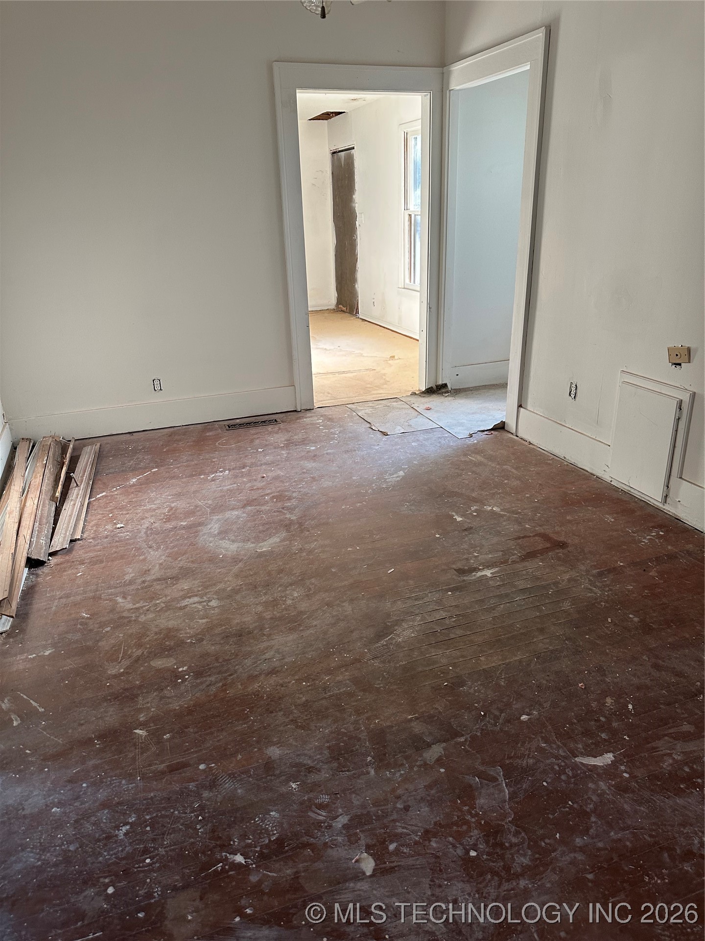 706 S Poplar Street Property Photo 14