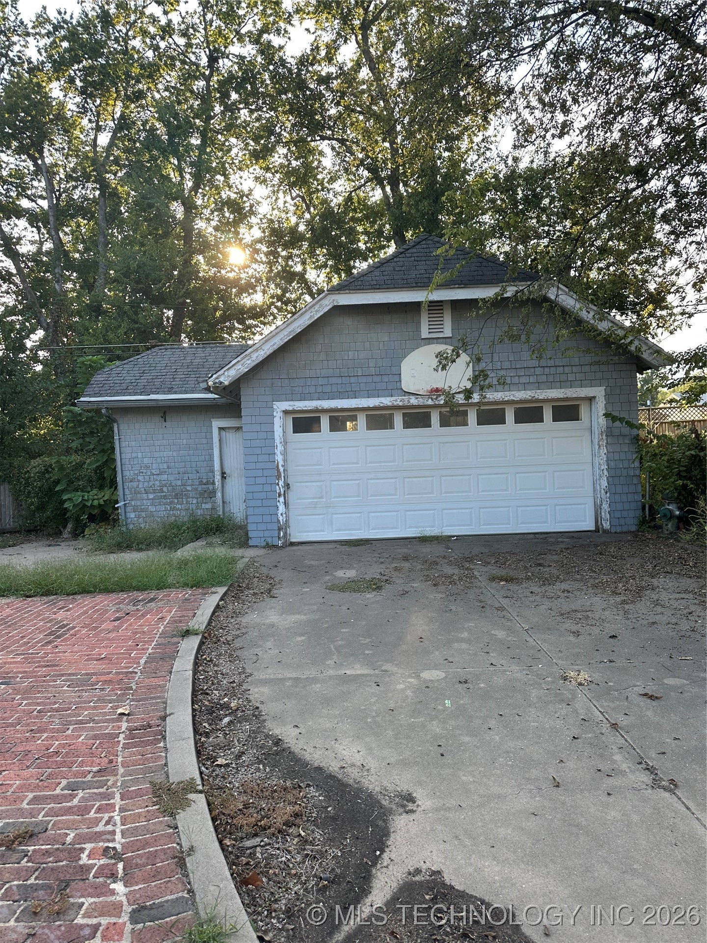 706 S Poplar Street Property Photo 22