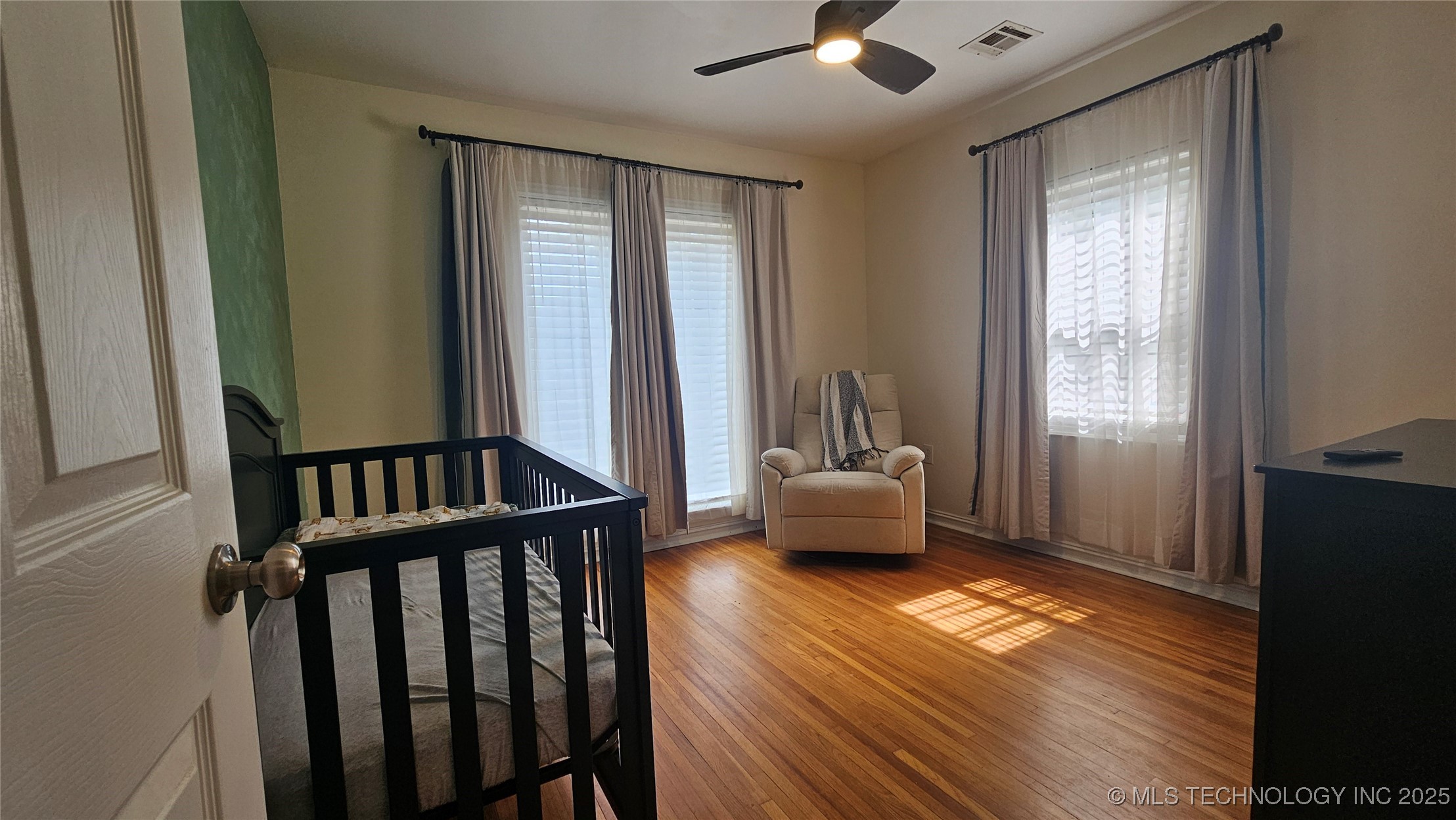 1228 S Erie Avenue Property Photo 2