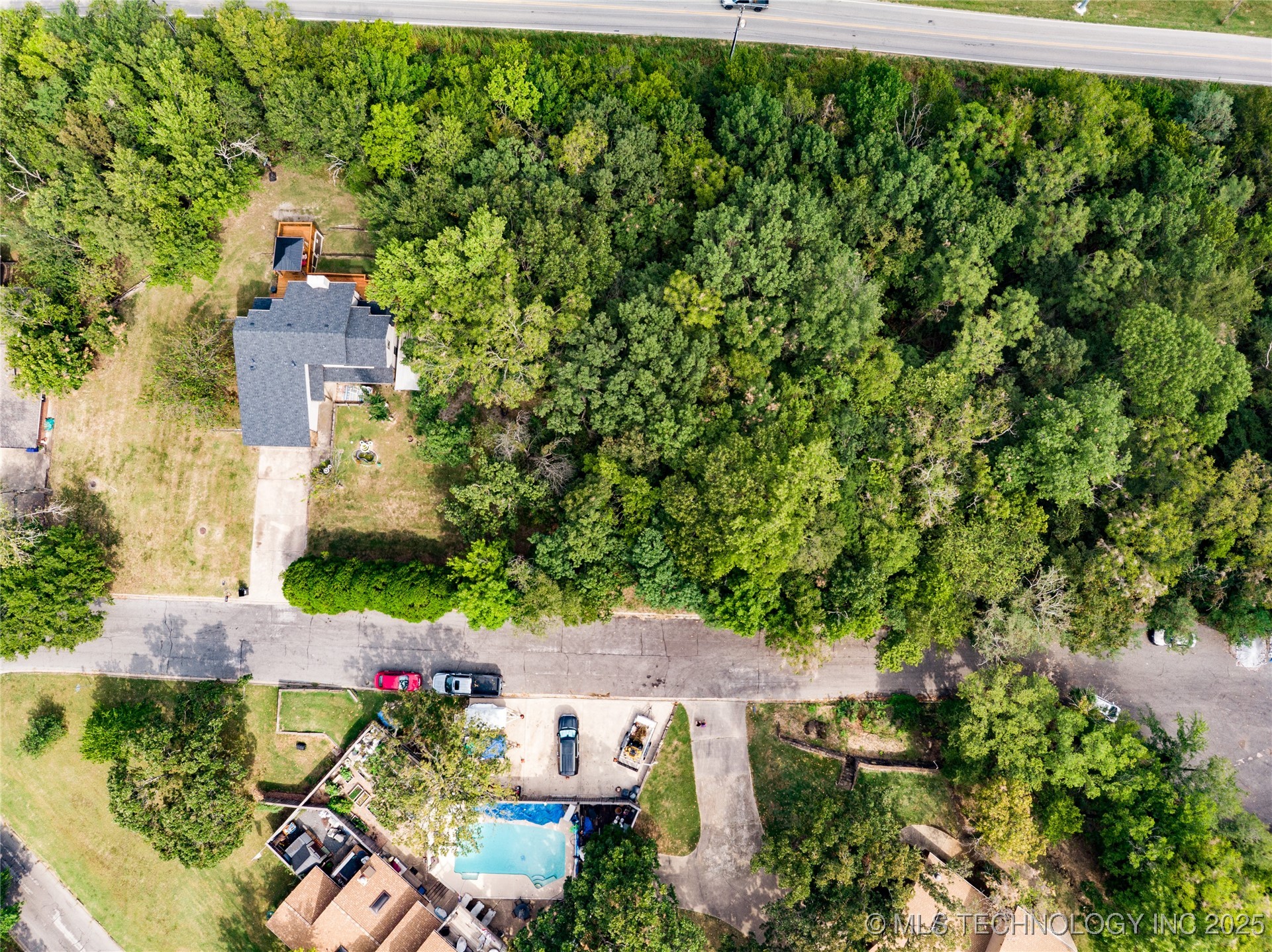 Woodcrest Lane Property Photo 5