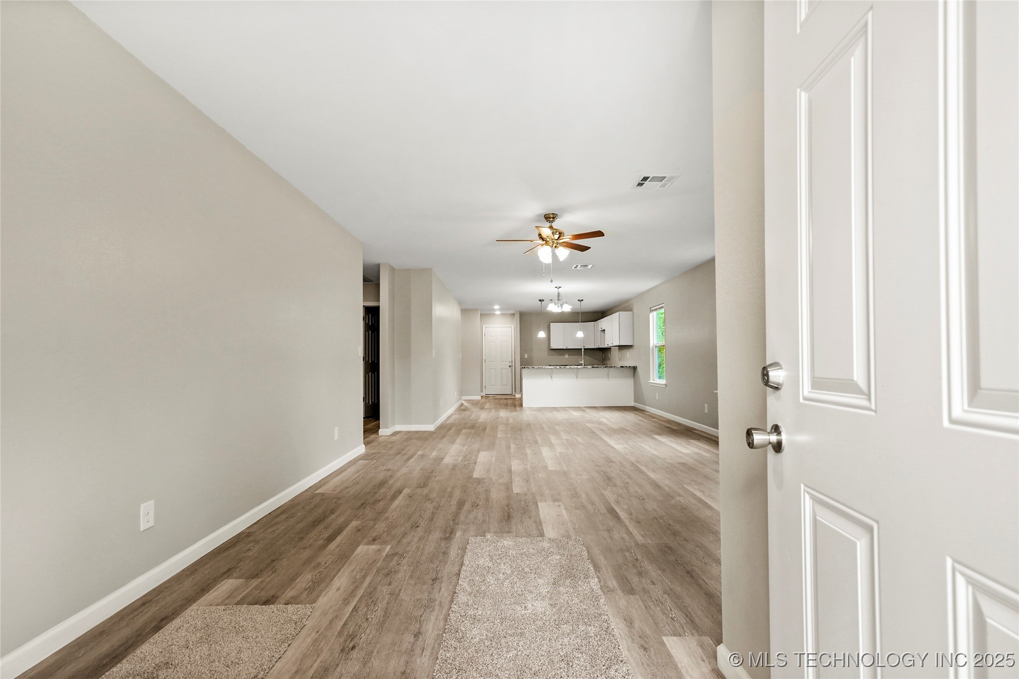 4010 W 54th Street S Property Photo 5