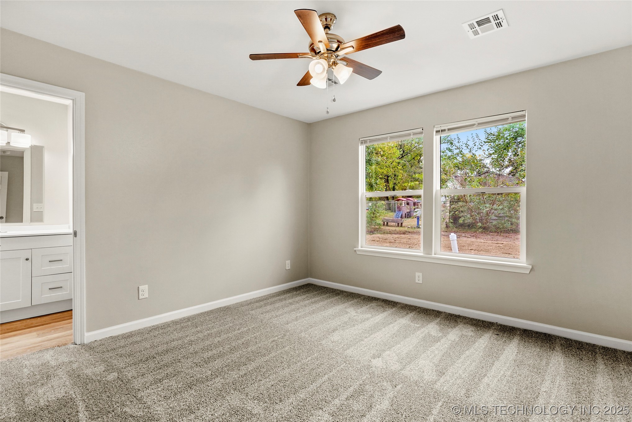 4010 W 54th Street S Property Photo 16