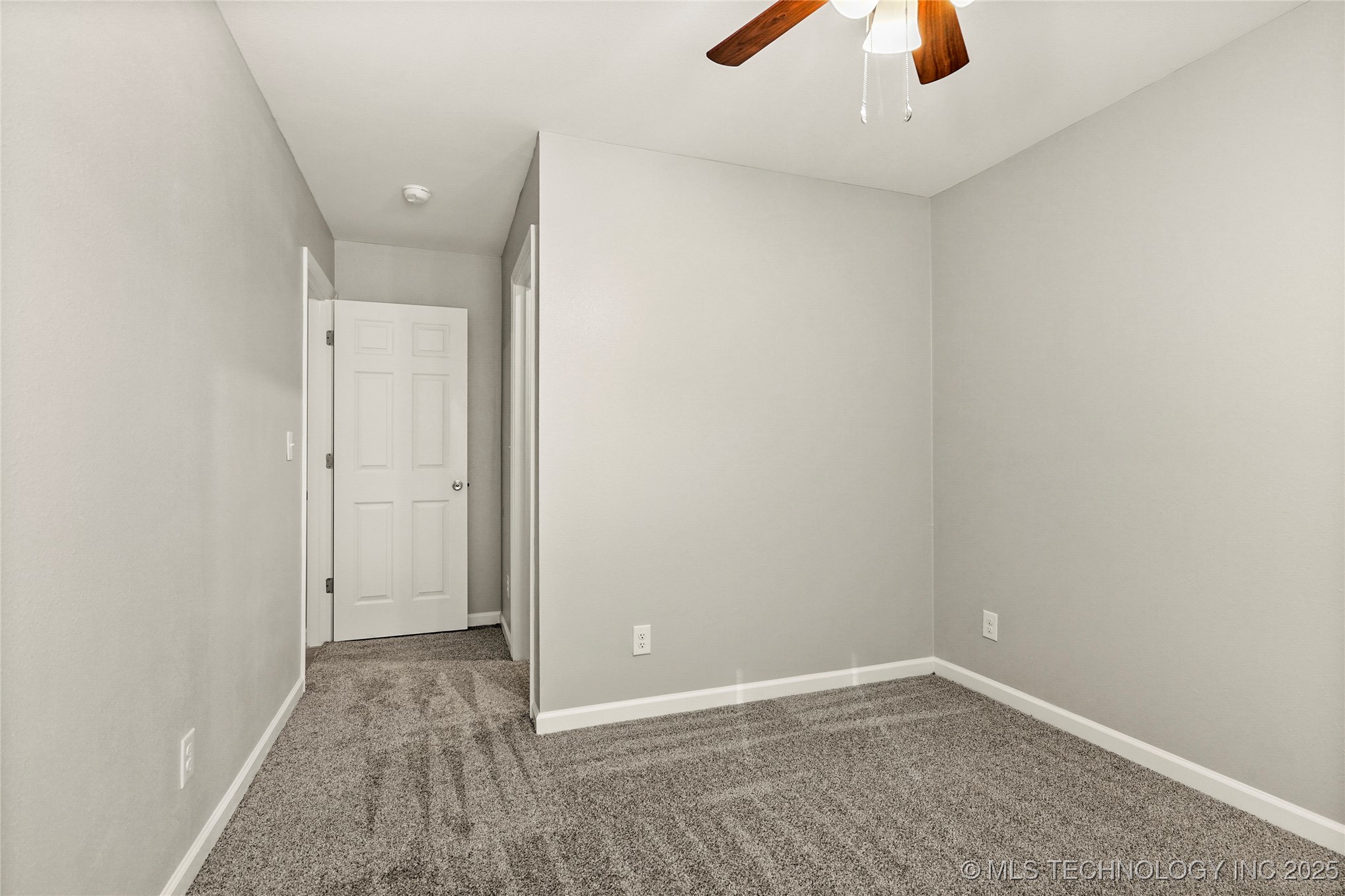 4010 W 54th Street S Property Photo 24