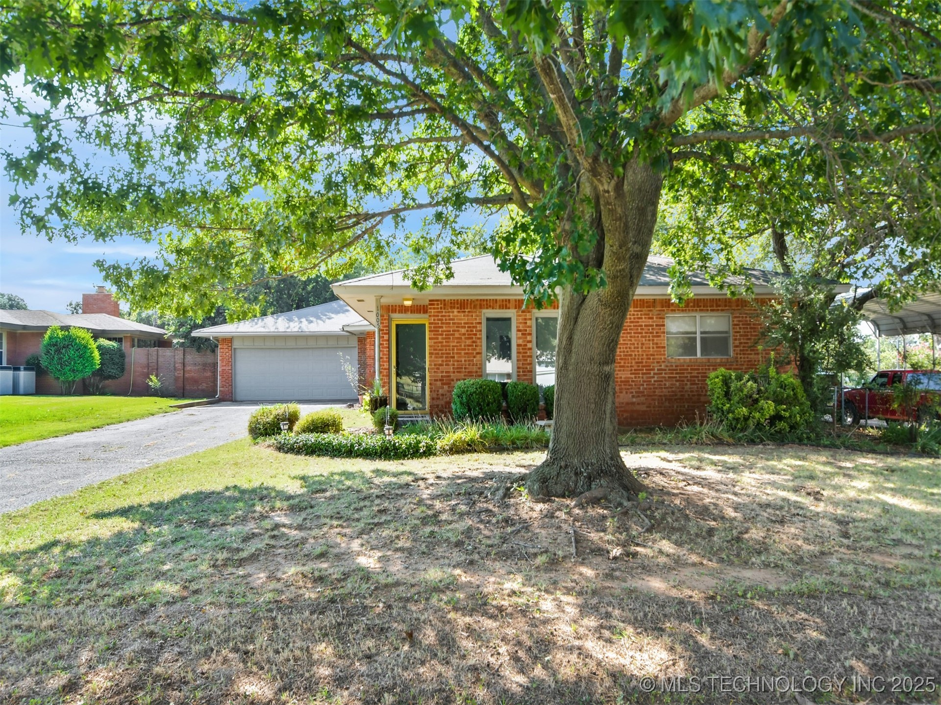 1005 Washington Property Photo 1