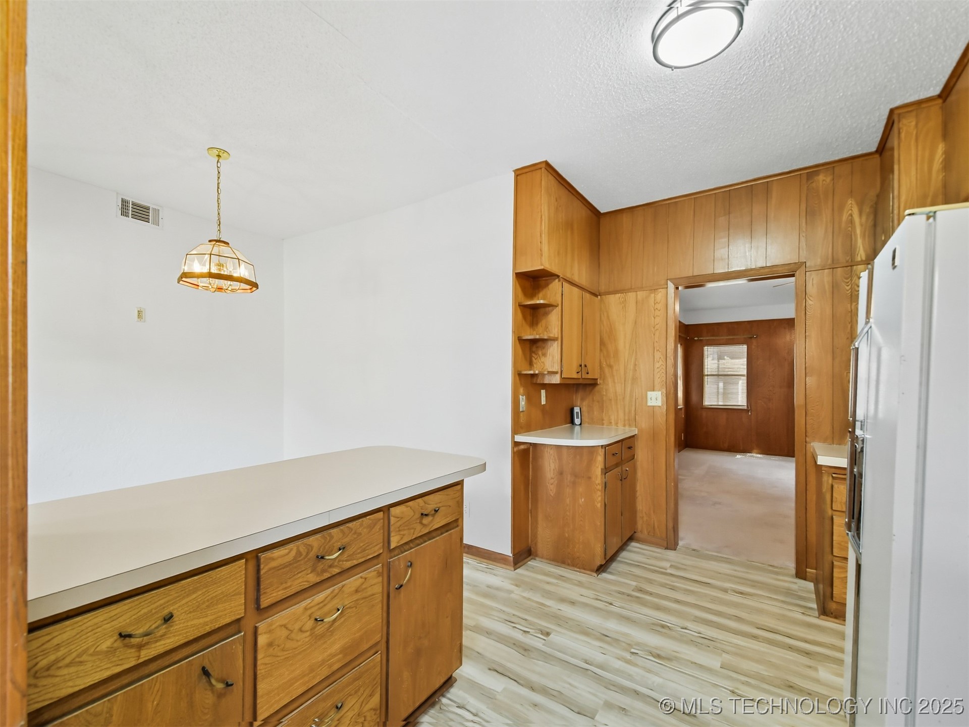 1005 Washington Property Photo 10