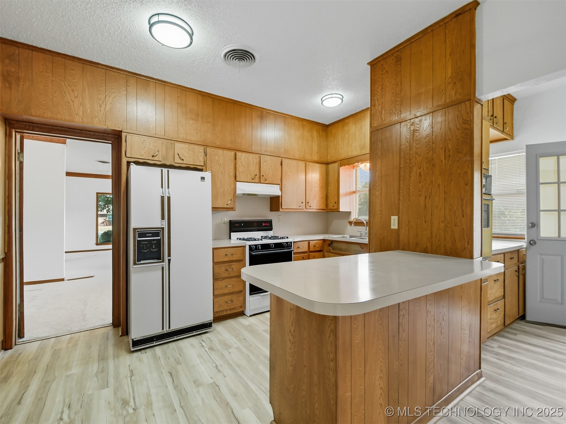 1005 Washington Property Photo 11