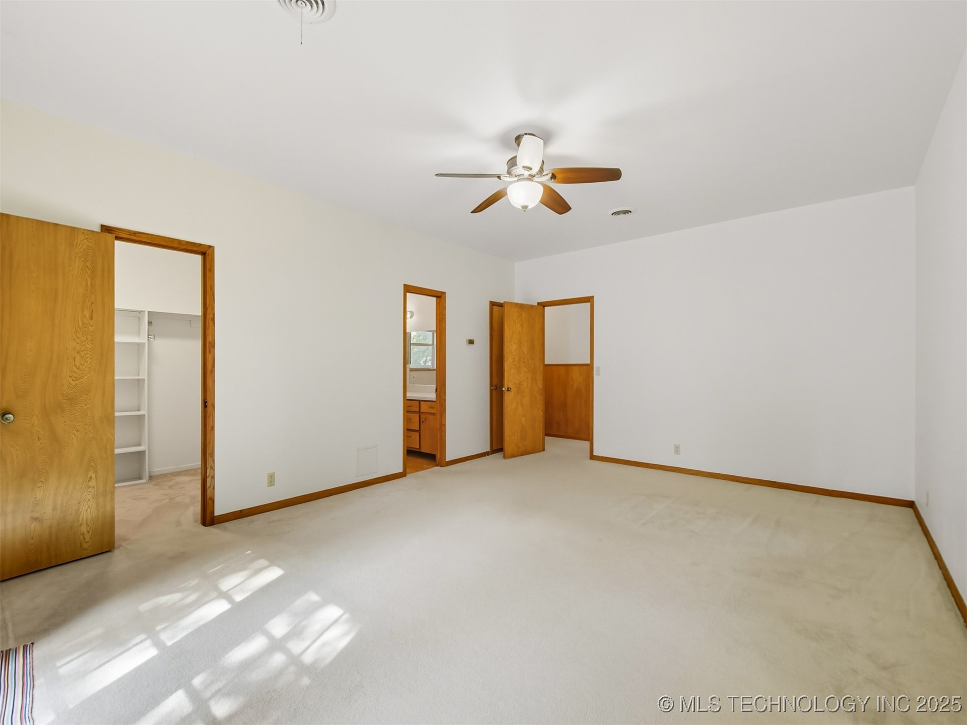 1005 Washington Property Photo 17