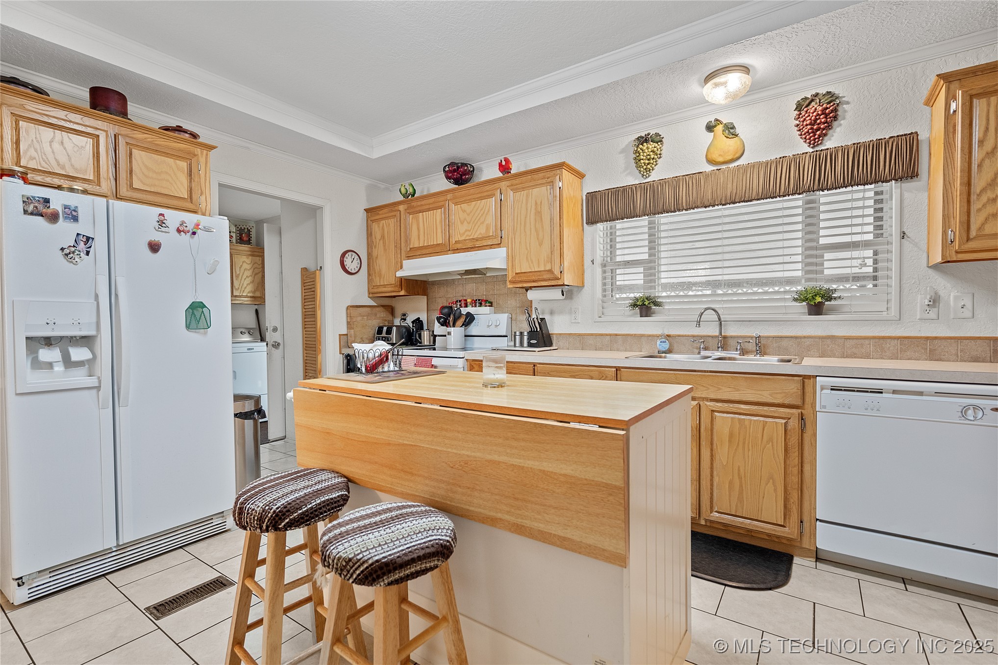 104 E J Property Photo 11