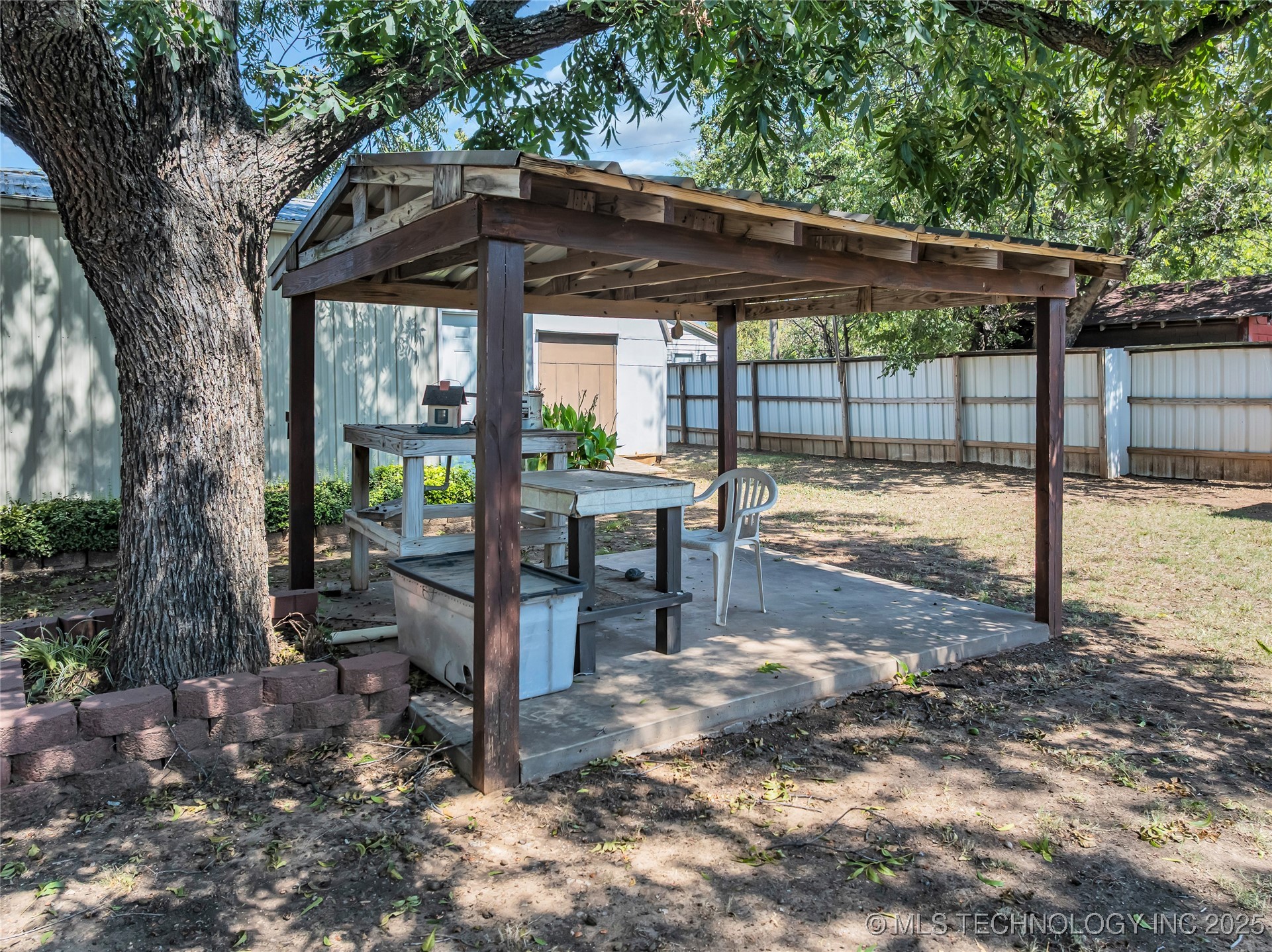 104 E J Property Photo 44