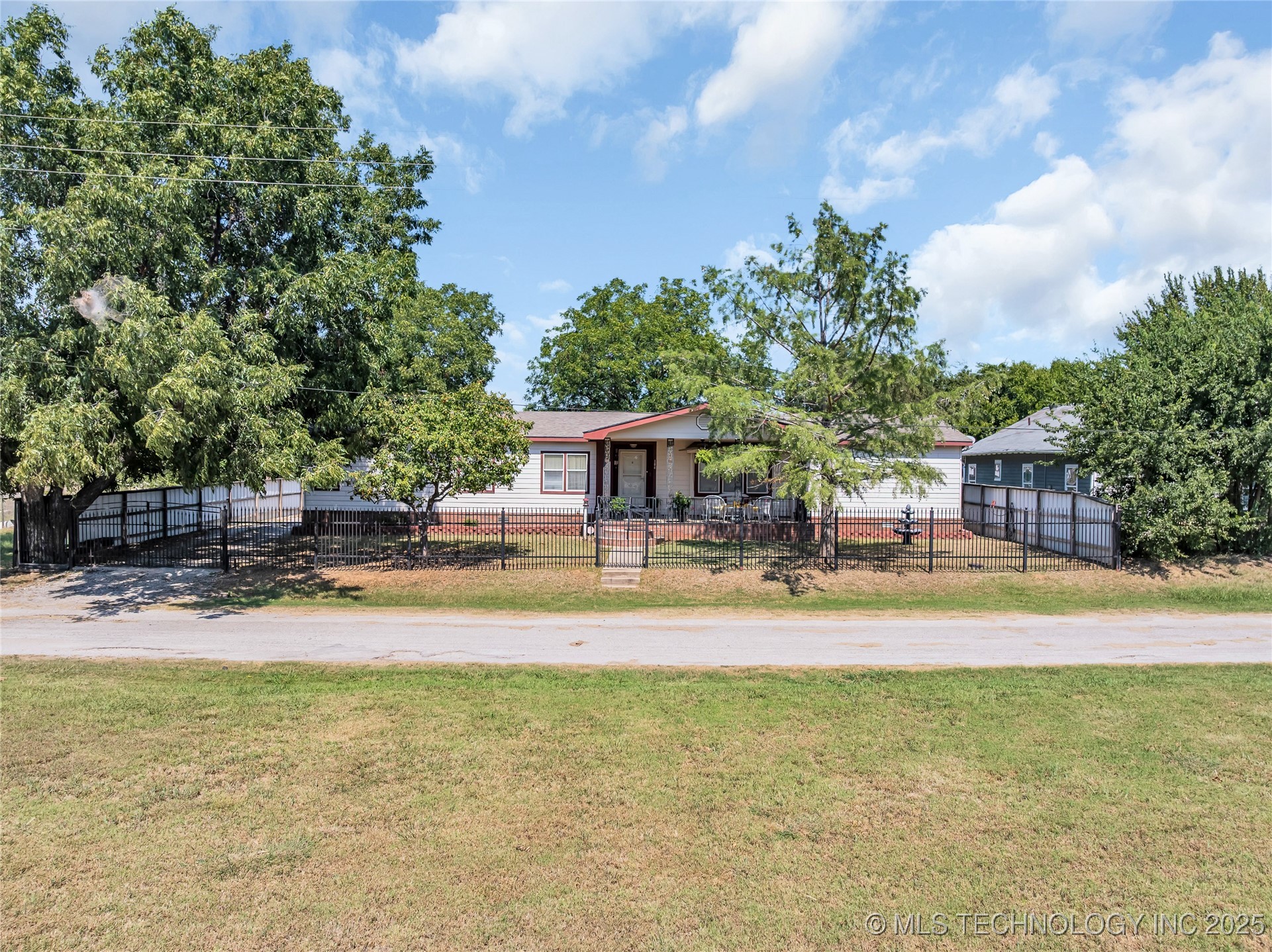 104 E J Property Photo 58