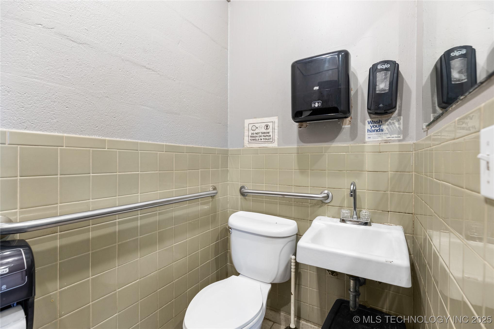 601 S Sheridan Road Property Photo 8