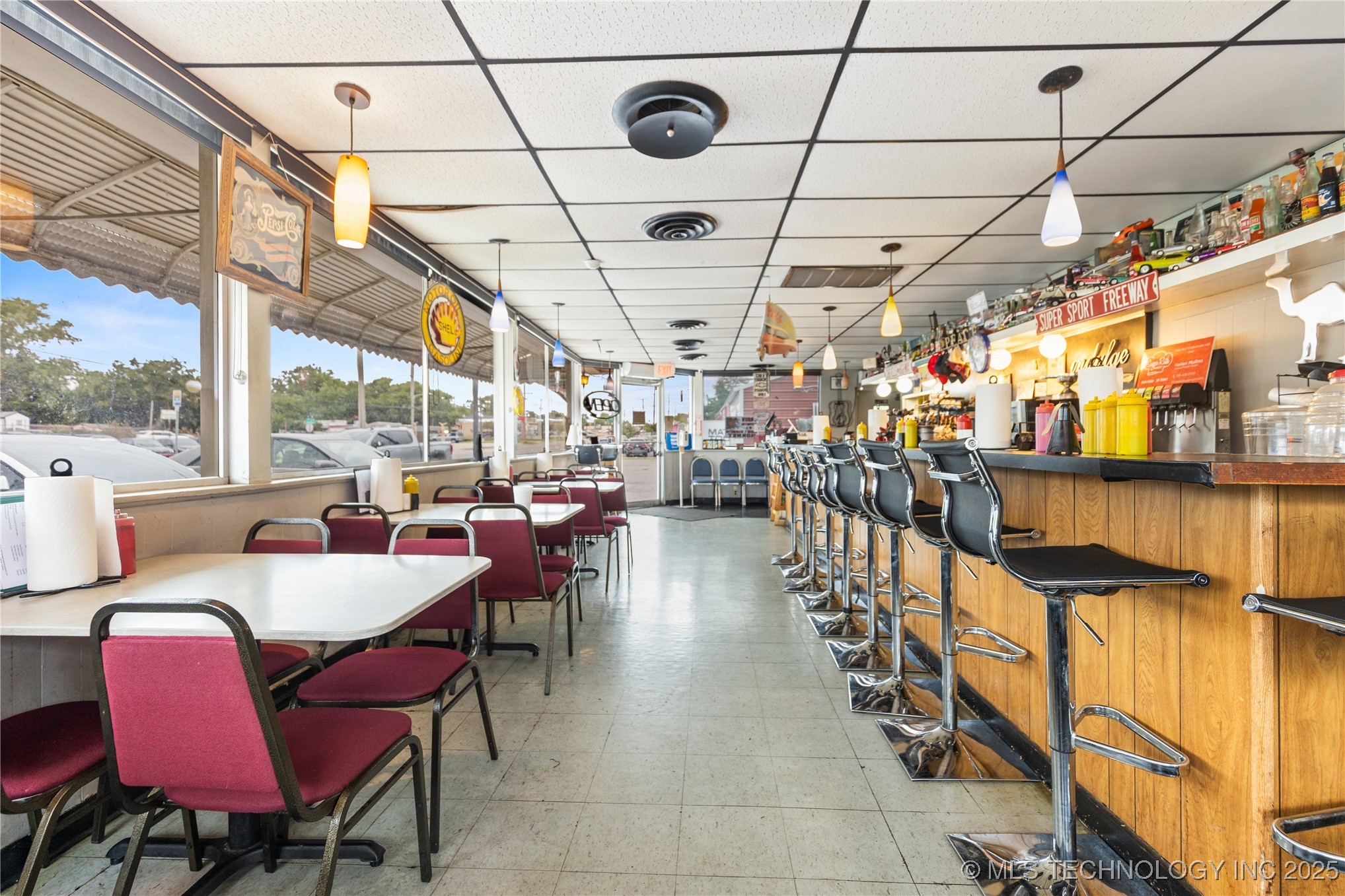 601 S Sheridan Road Property Photo 12