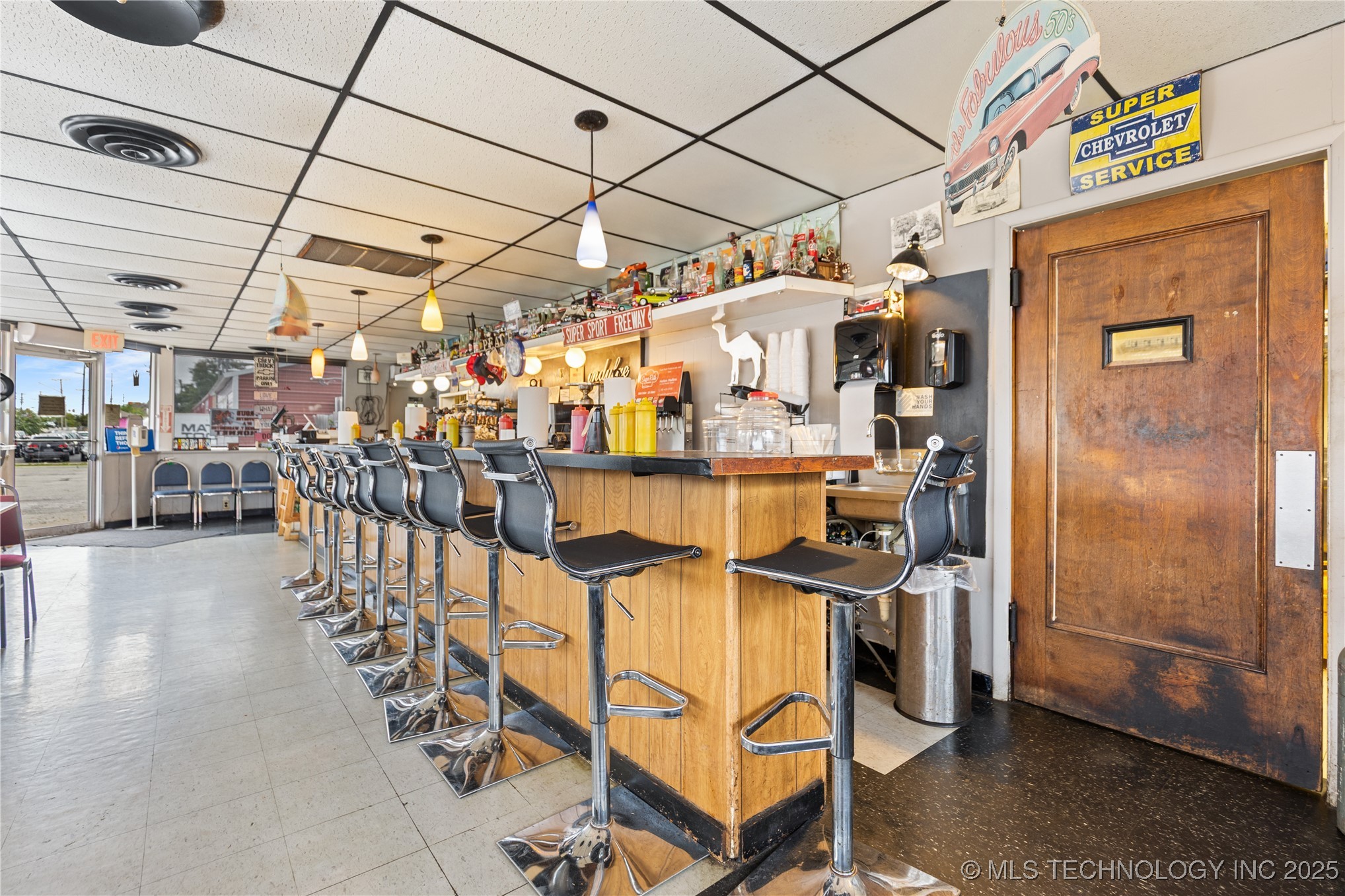 601 S Sheridan Road Property Photo 13