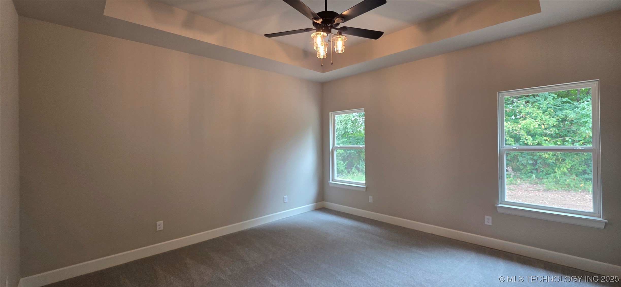 1019 E Delmar Place Property Photo 22