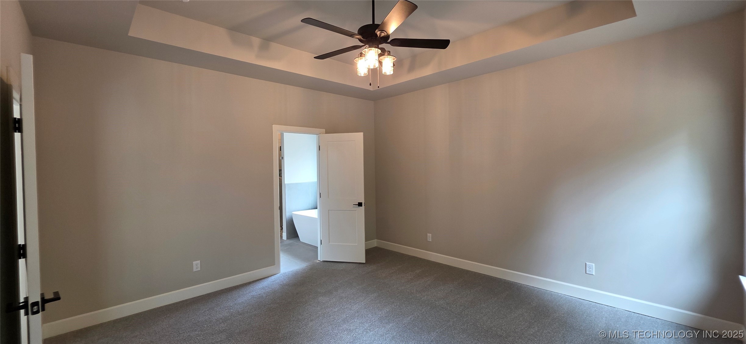 1019 E Delmar Place Property Photo 24