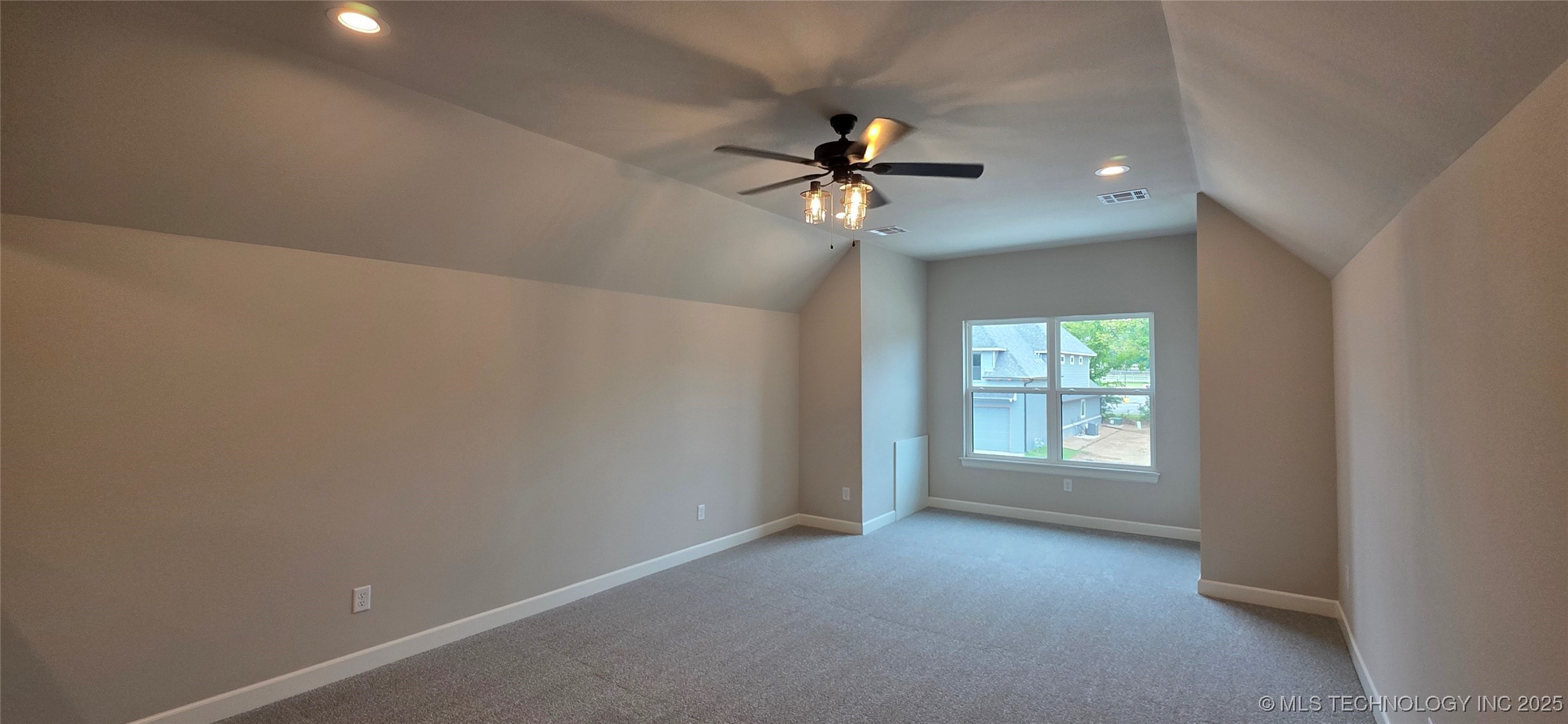 1019 E Delmar Place Property Photo 33