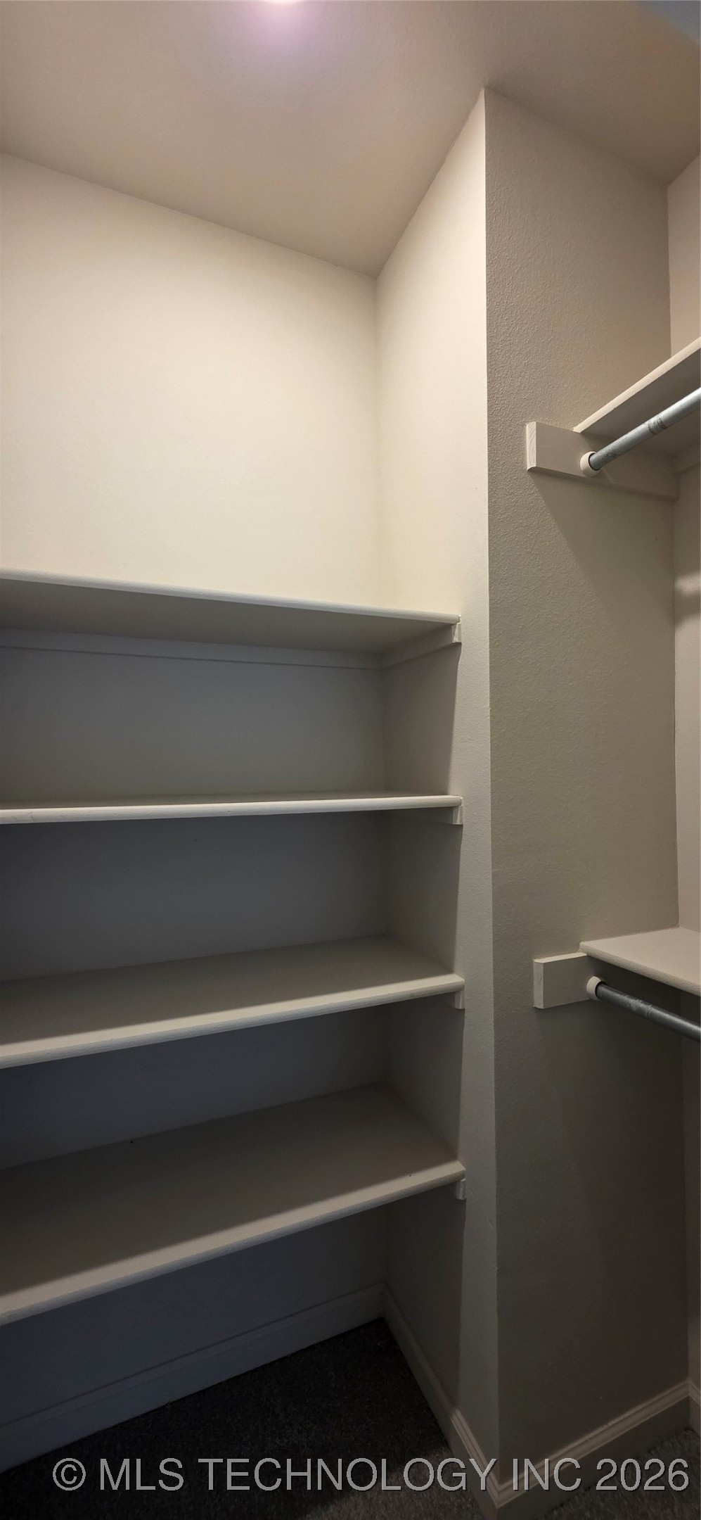 1019 E Delmar Place Property Photo 37